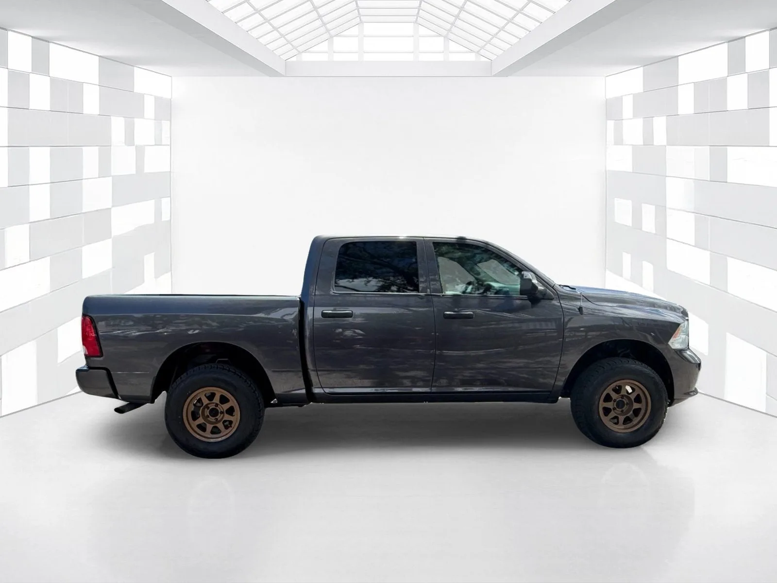 2017 RAM 1500 Express photo 8