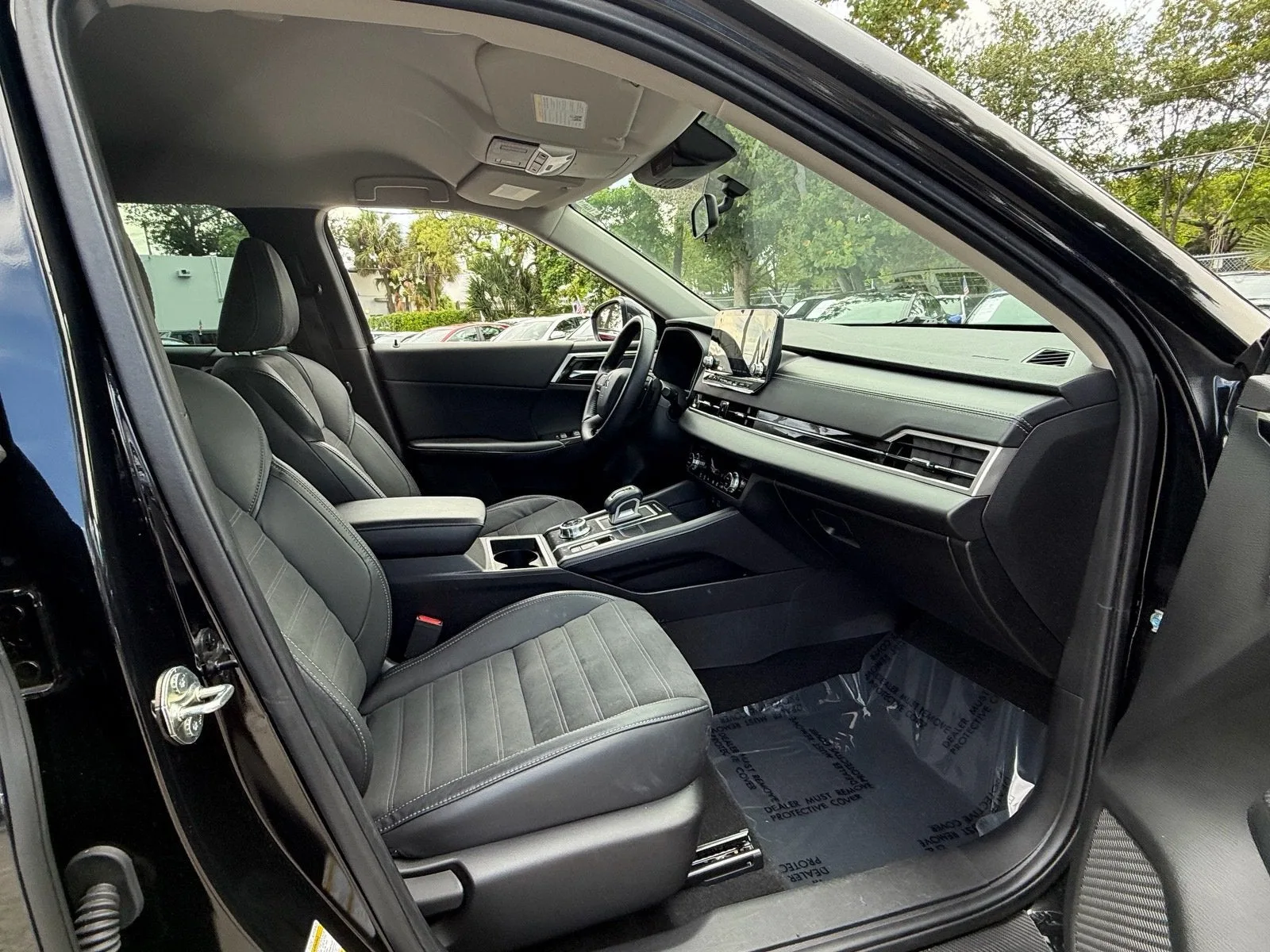 2022 Mitsubishi Outlander SE photo 17