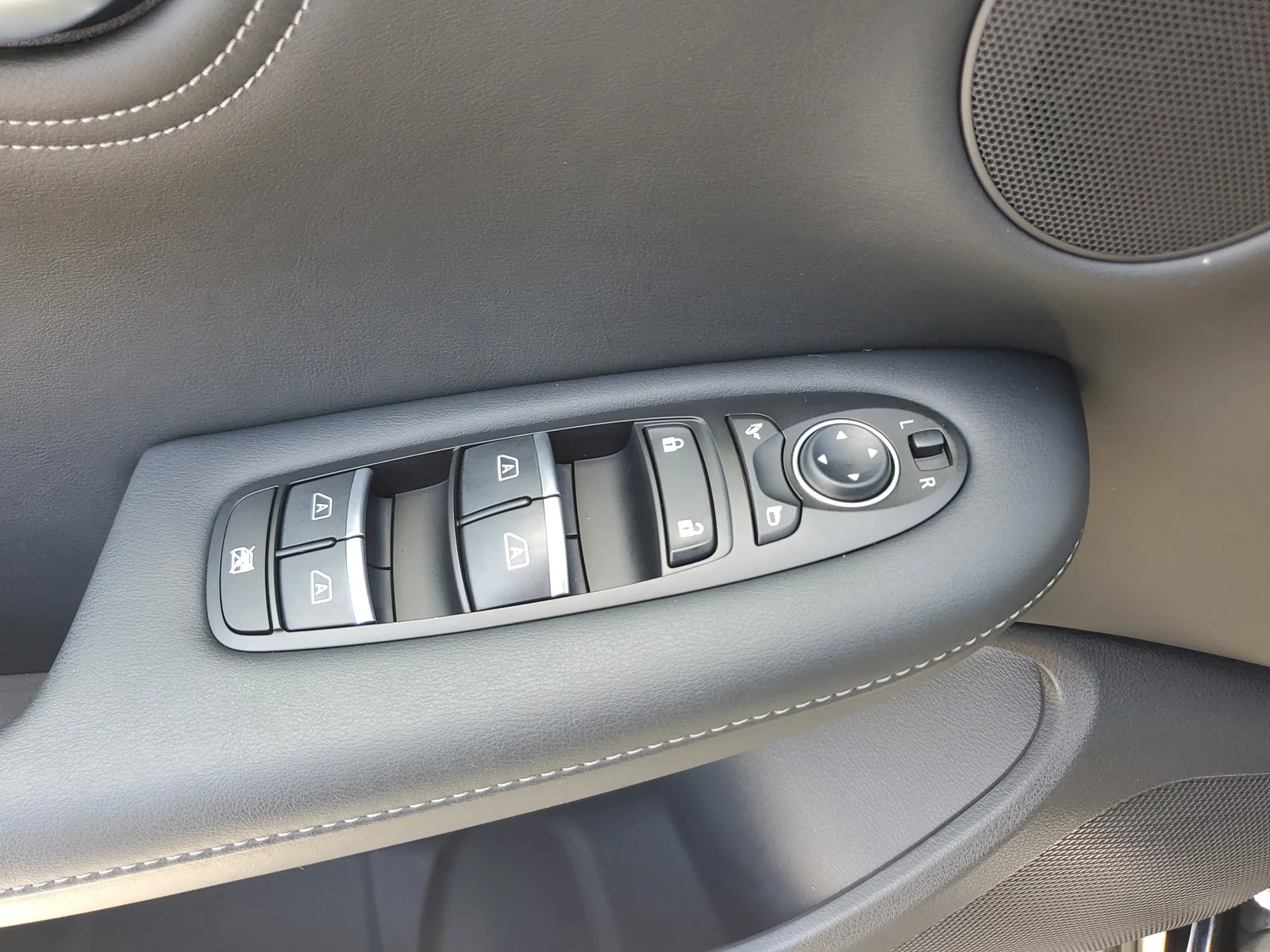 2025 INFINITI QX55 LUXE photo 29