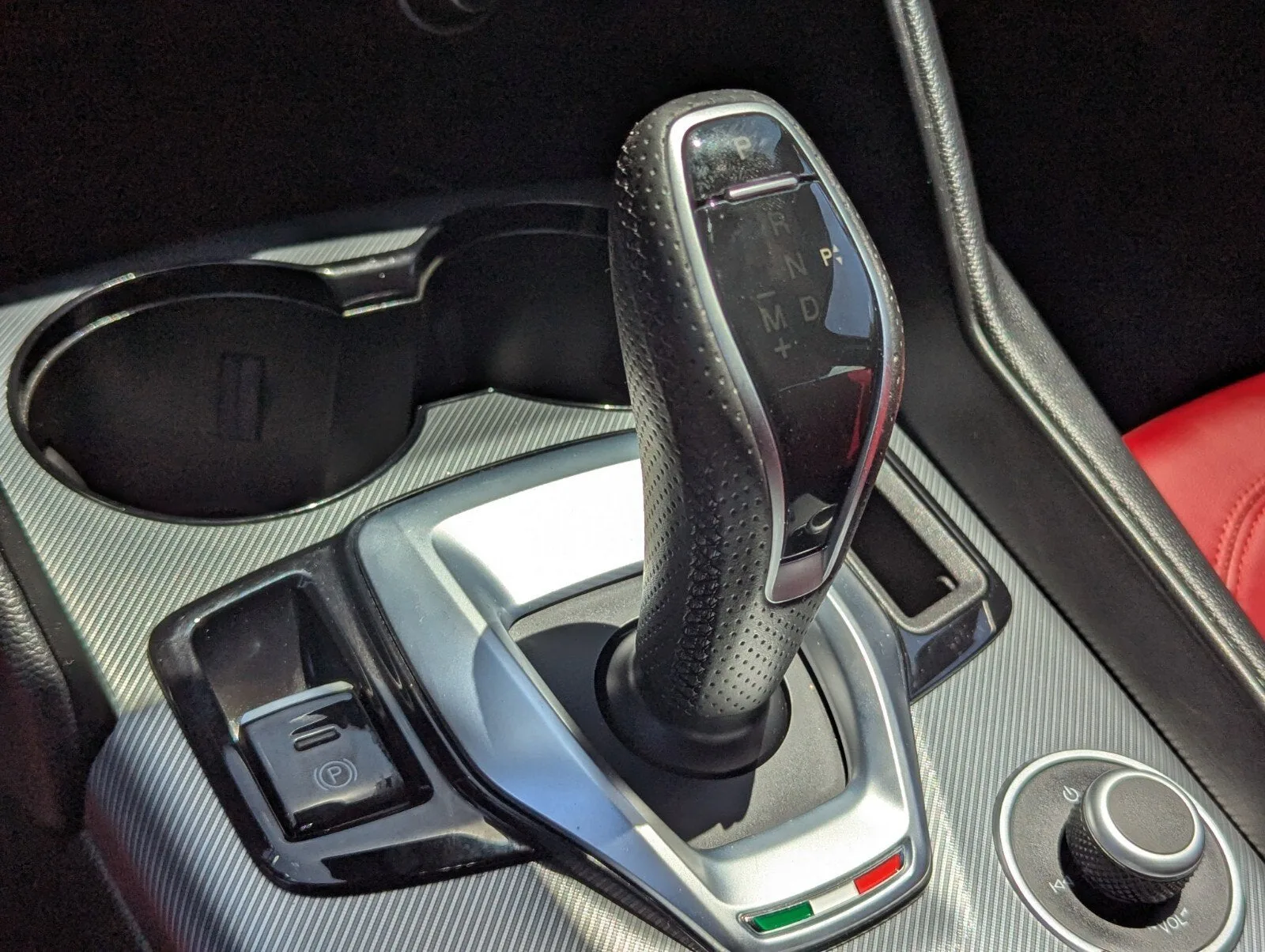 2024 Alfa Romeo Giulia Veloce photo 31