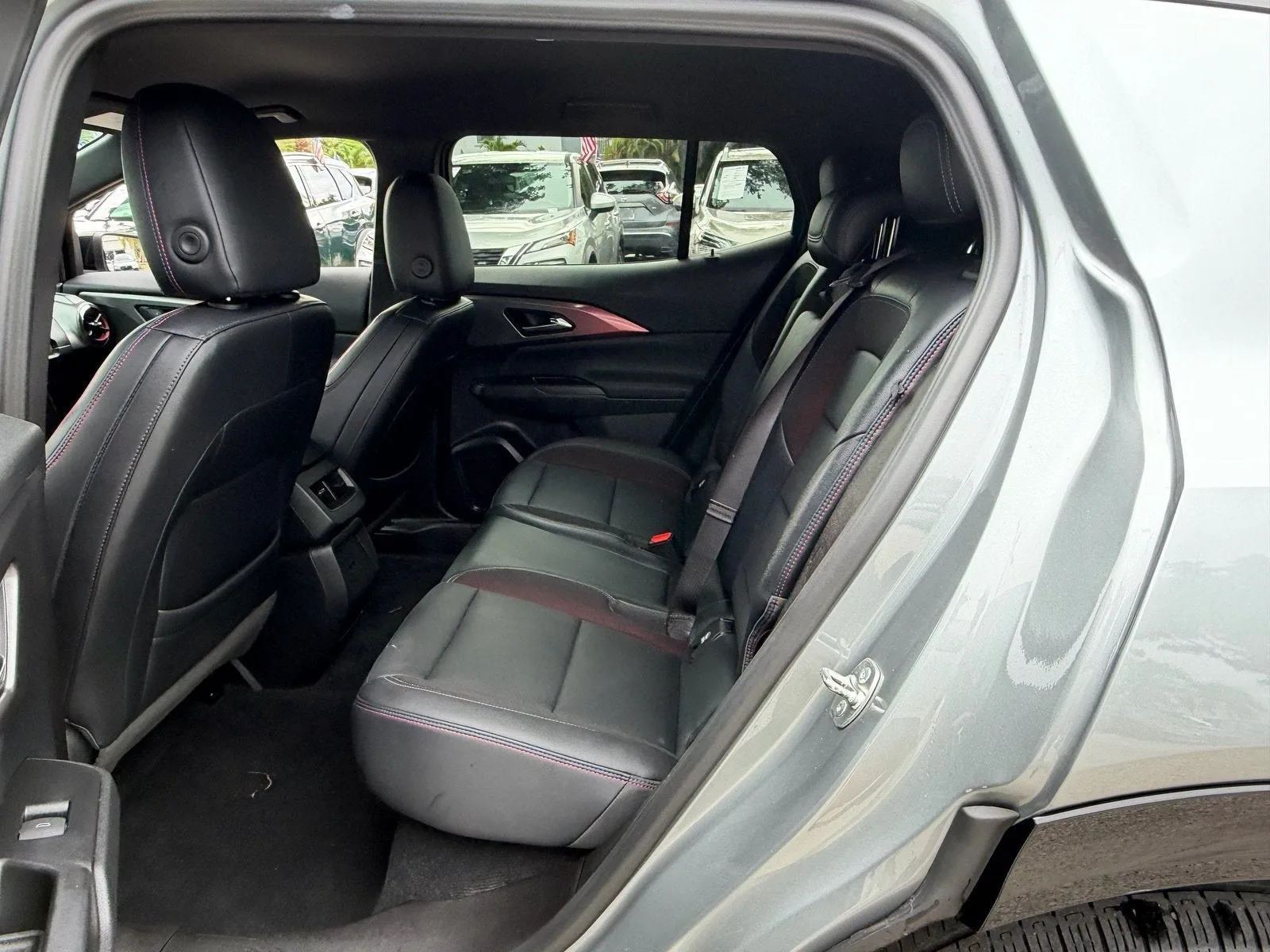 2024 Chevrolet Equinox EV RS photo 11
