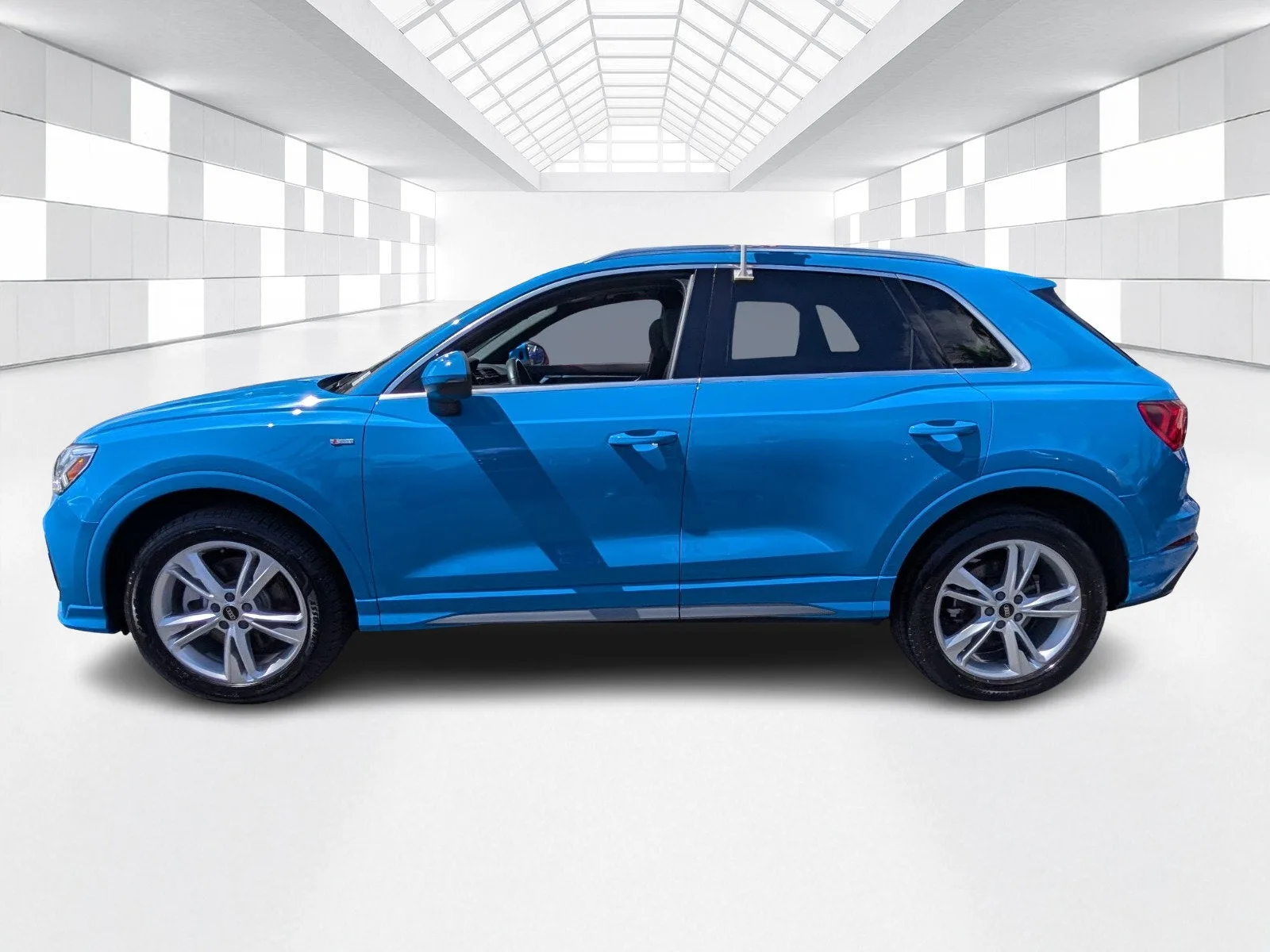 2022 Audi Q3 S line Premium Plus photo 4