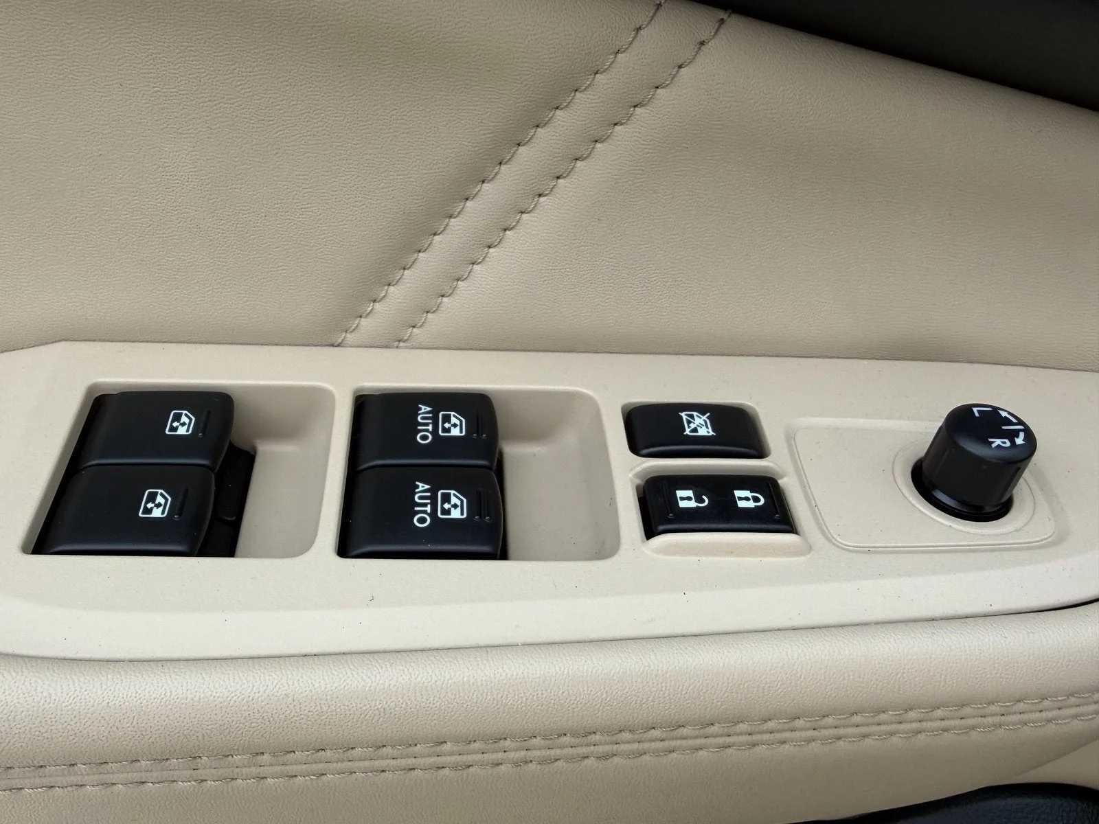 2018 Subaru Outback Limited photo 25