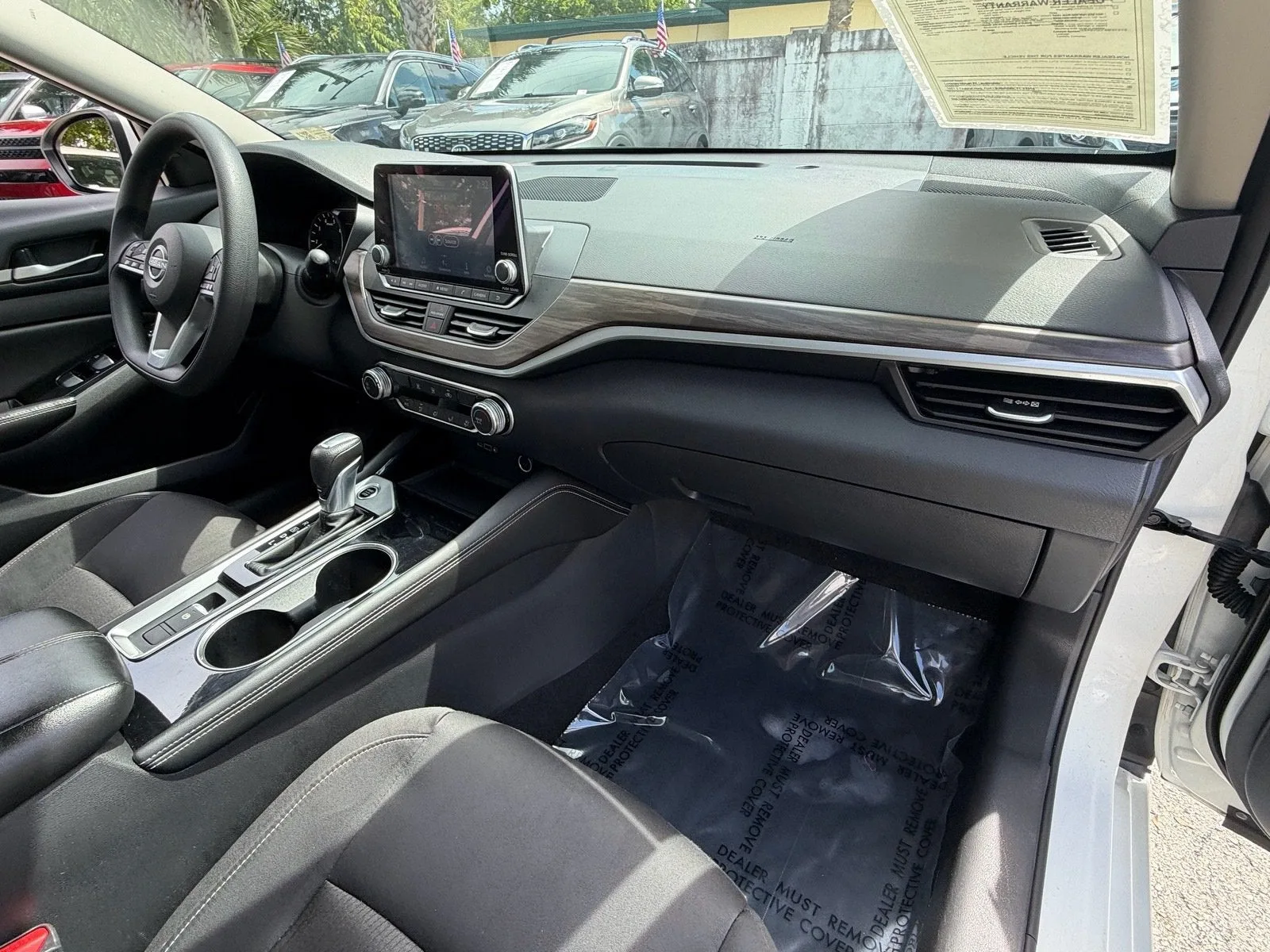2023 Nissan Altima SV photo 17
