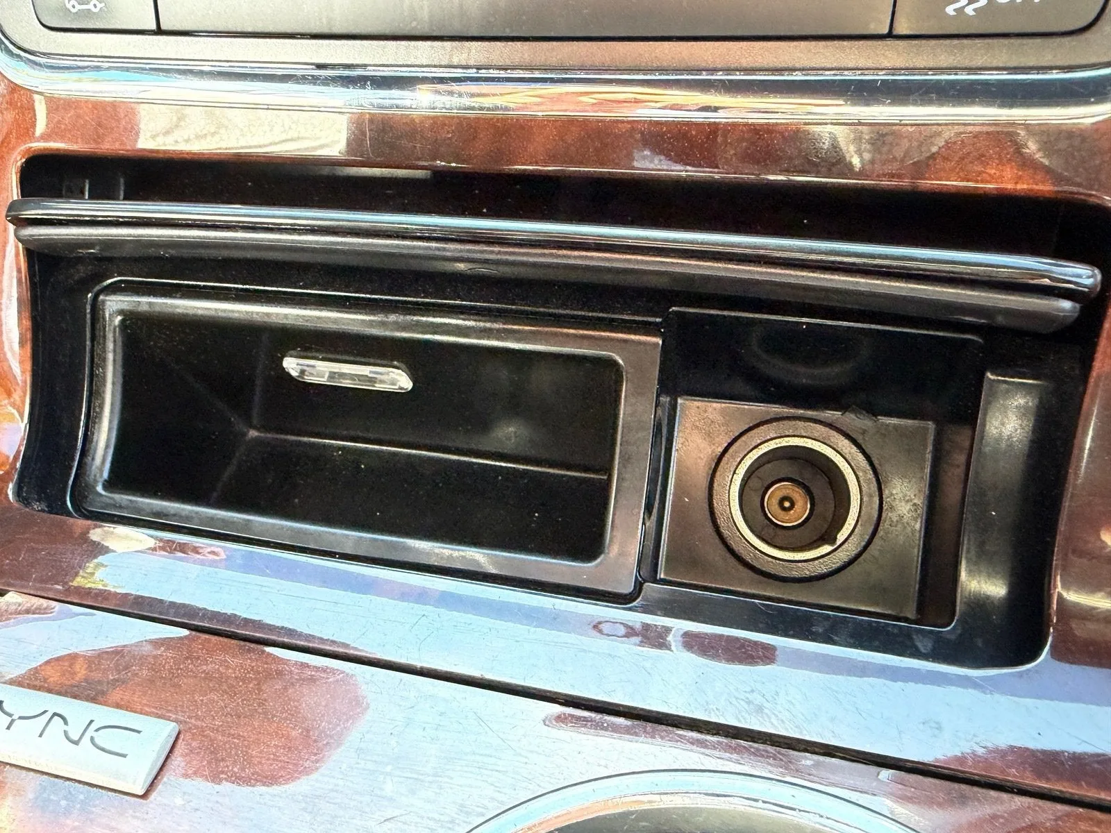 2017 Lincoln Navigator L Select photo 30