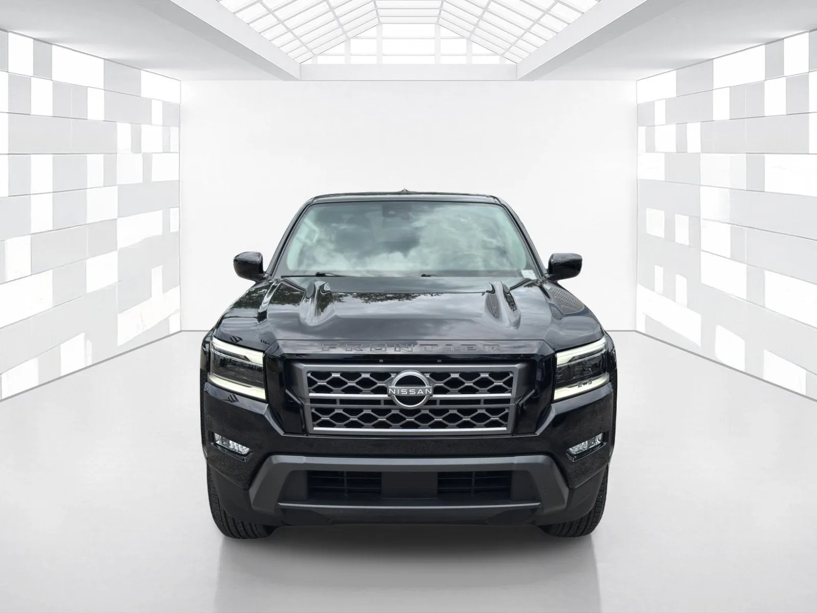2024 Nissan Frontier Crew Cab SL photo 2