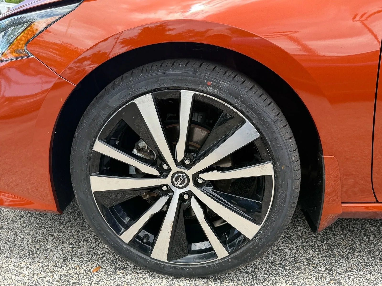2022 Nissan Altima SR photo 12