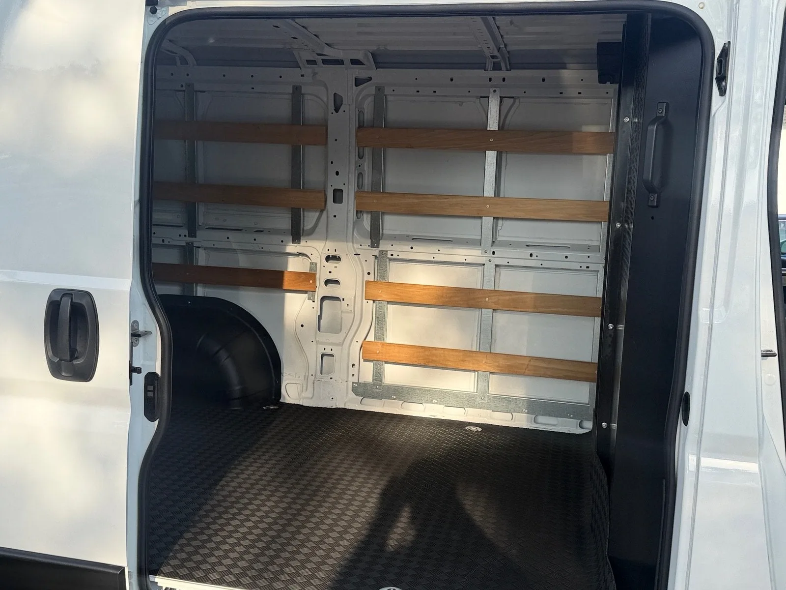 2025 RAM ProMaster Cargo Van Tradesman photo 13