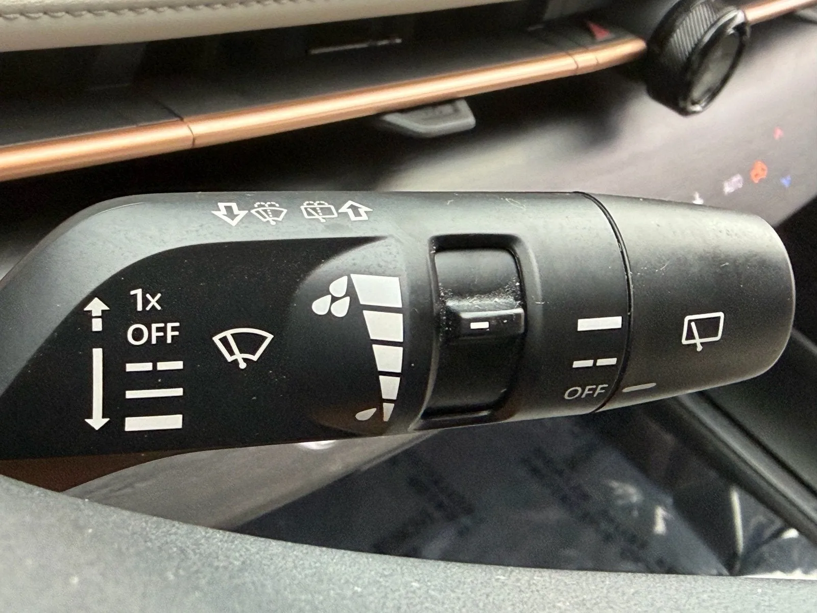 2025 Nissan ARIYA ENGAGE photo 29