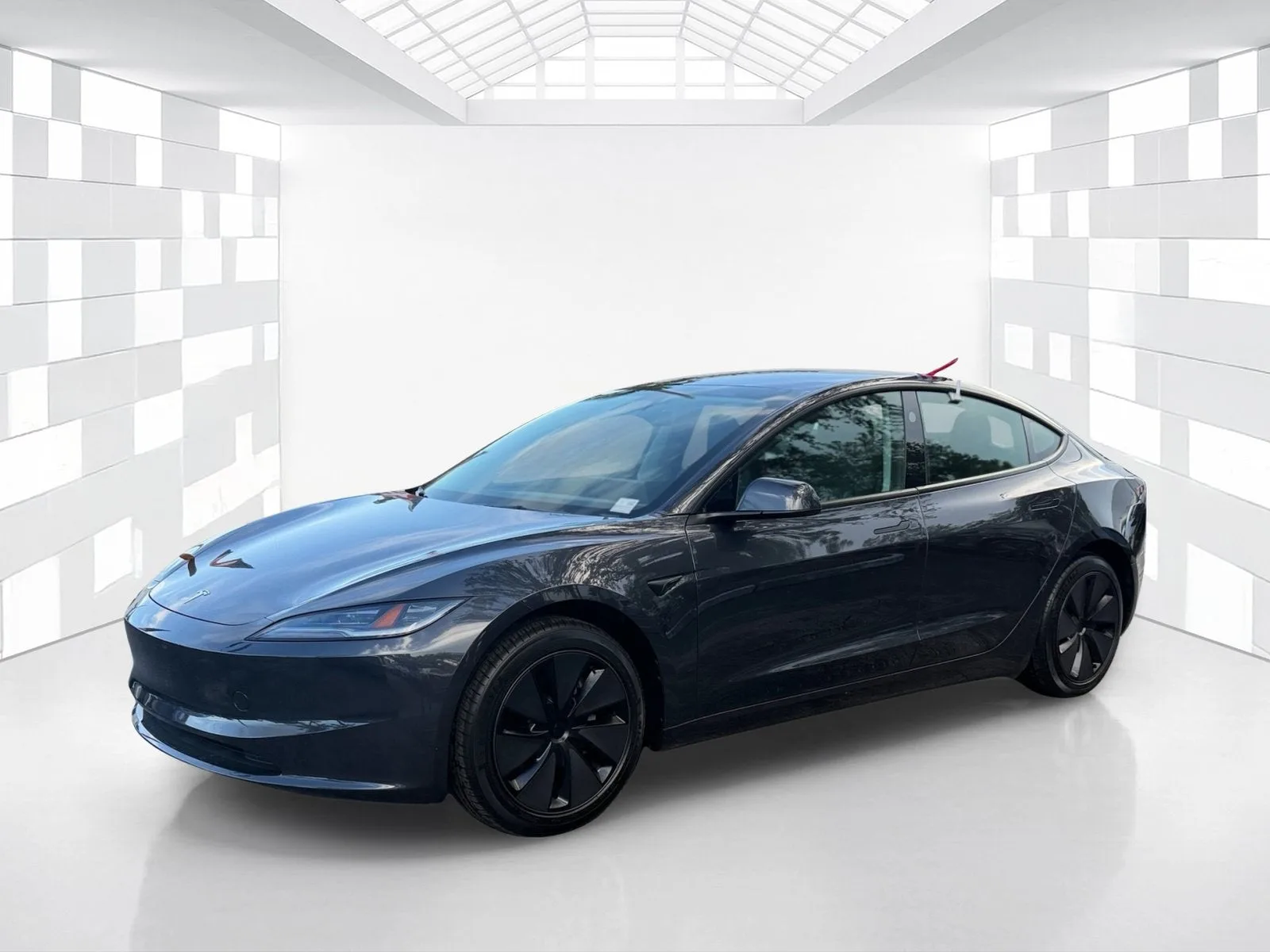 2025 Tesla Model 3 Long Range photo 3