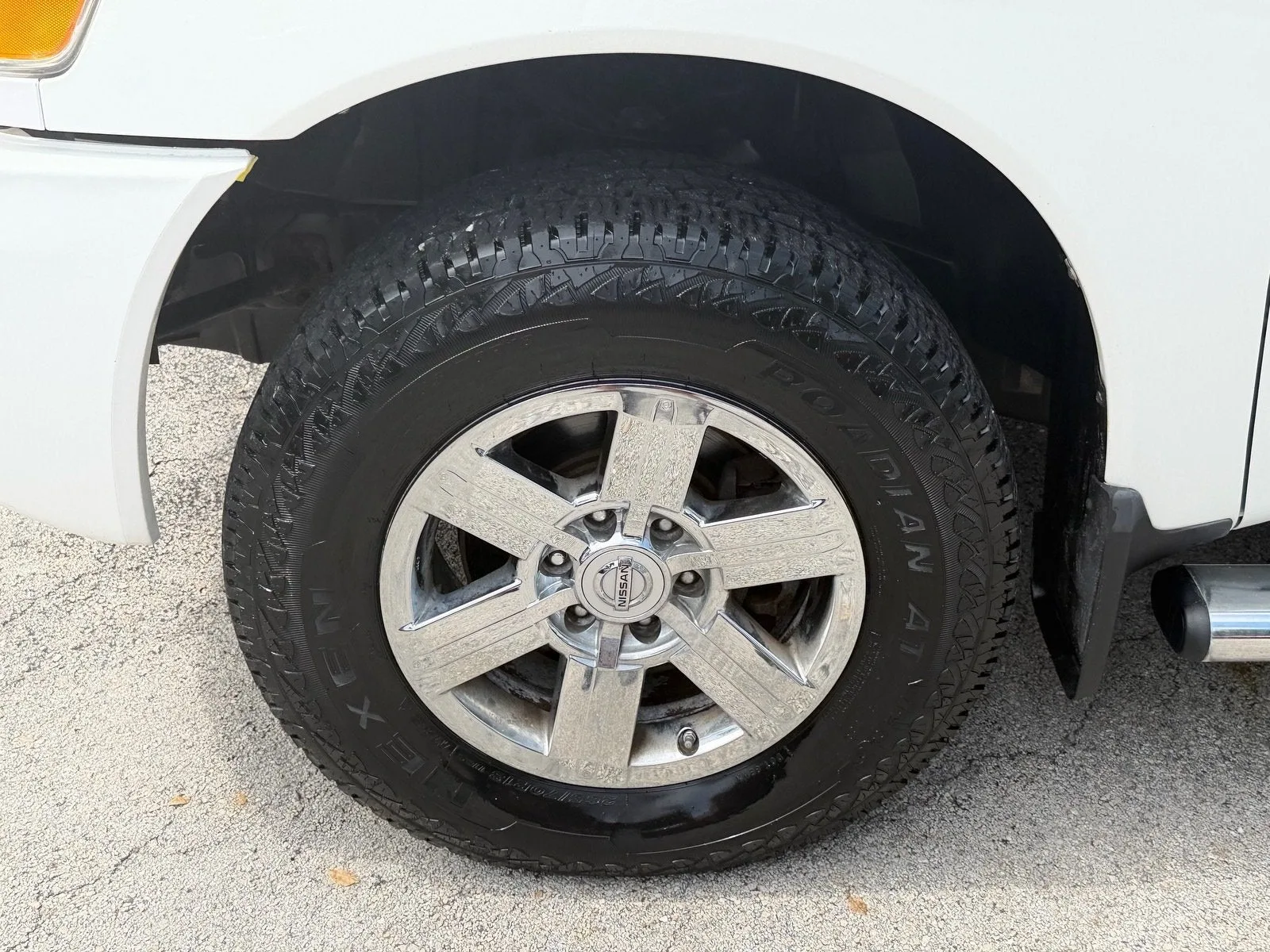 2011 Nissan Titan SV photo 18
