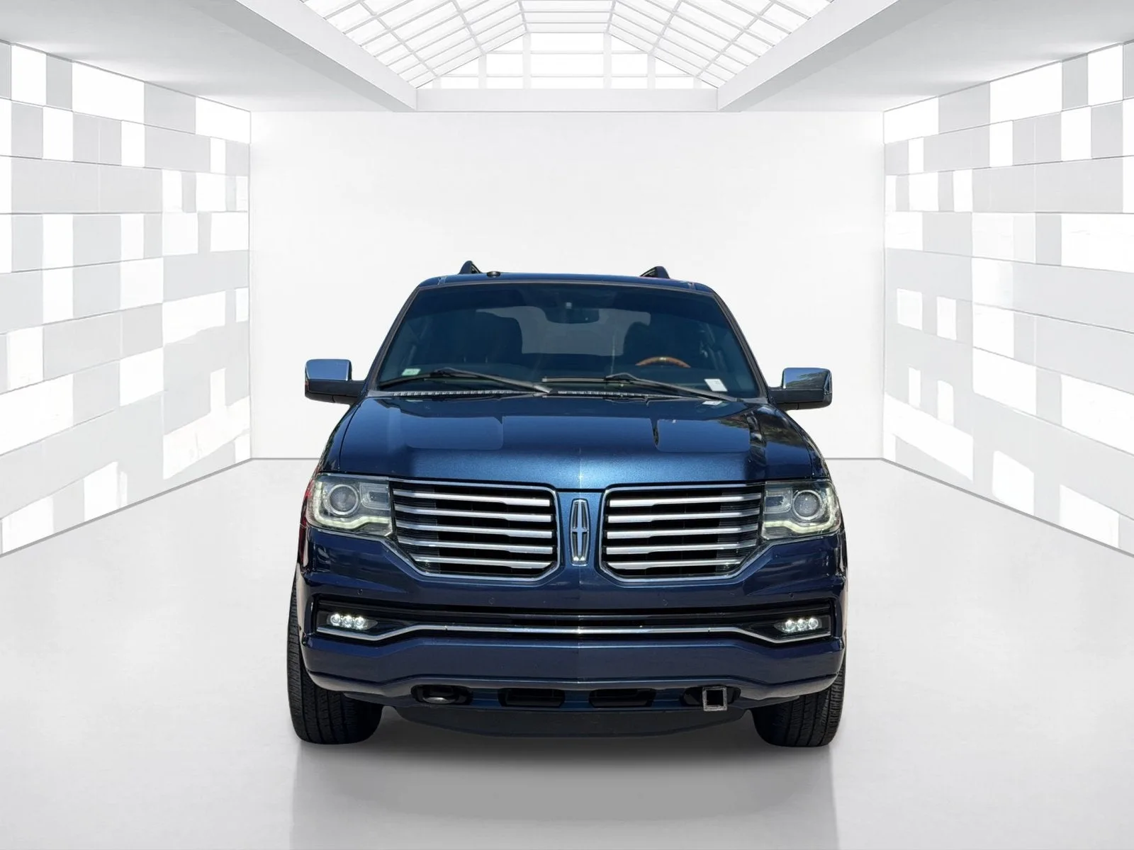 2017 Lincoln Navigator L Select photo 2