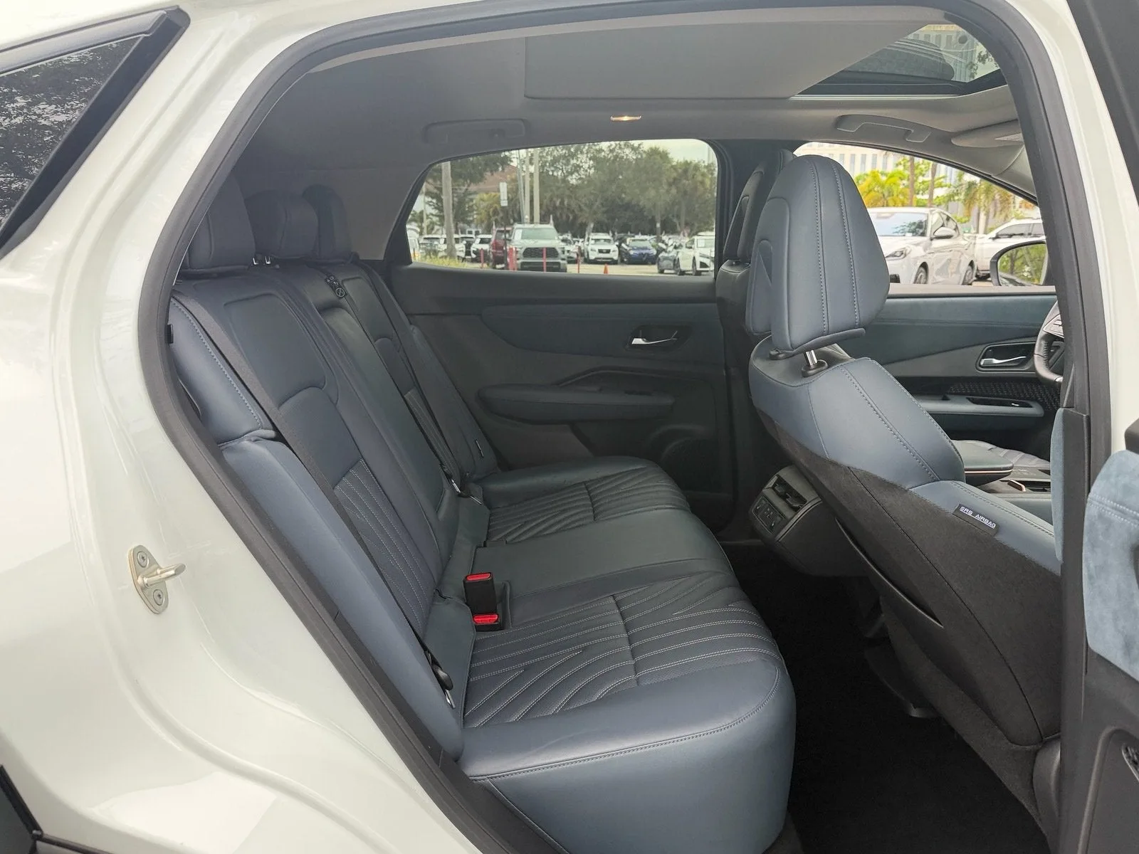 2024 Nissan ARIYA PLATINUM+ photo 16