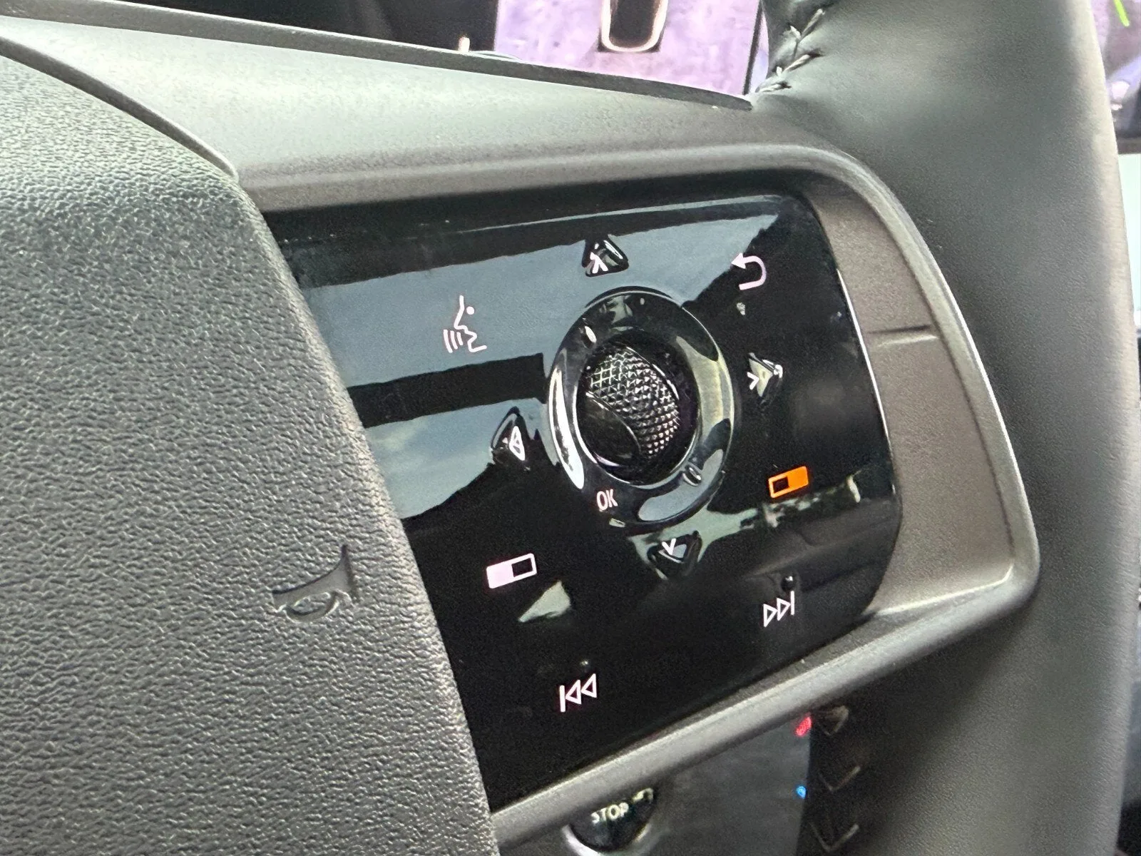 2025 Nissan Murano SL photo 30