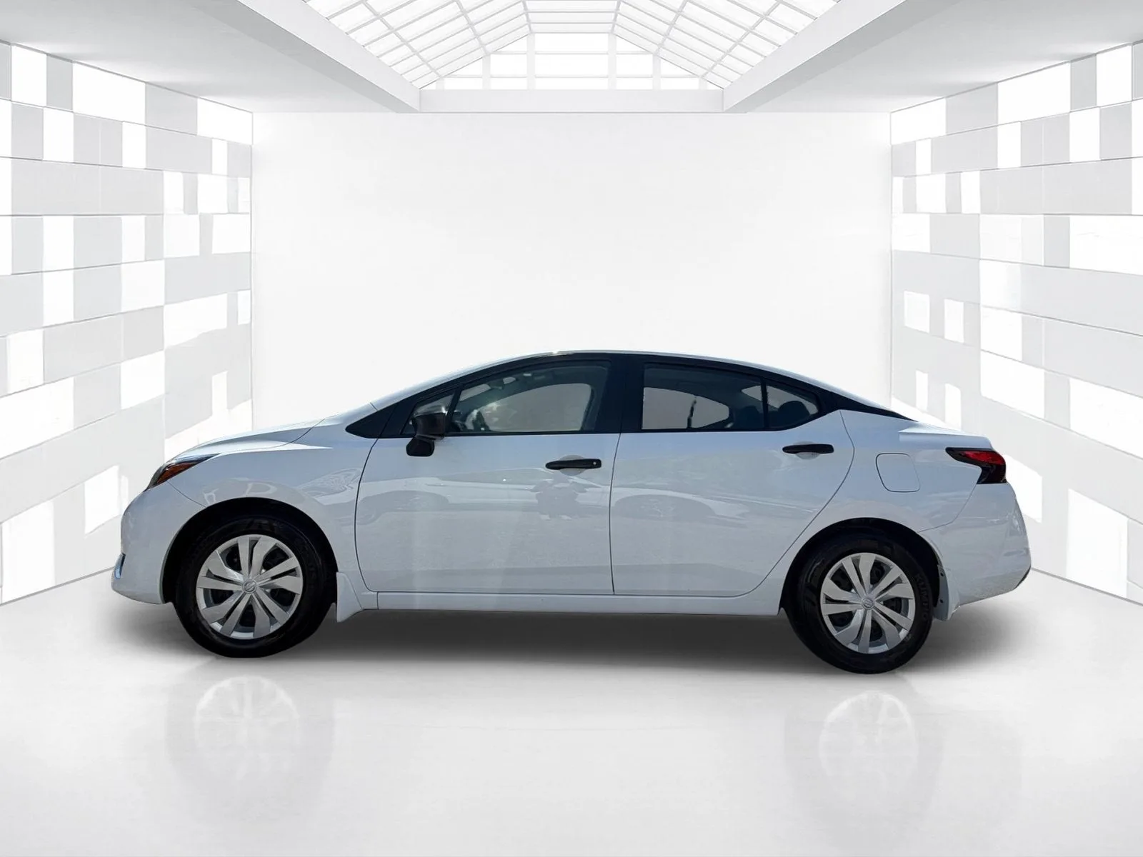 2025 Nissan Versa S photo 4