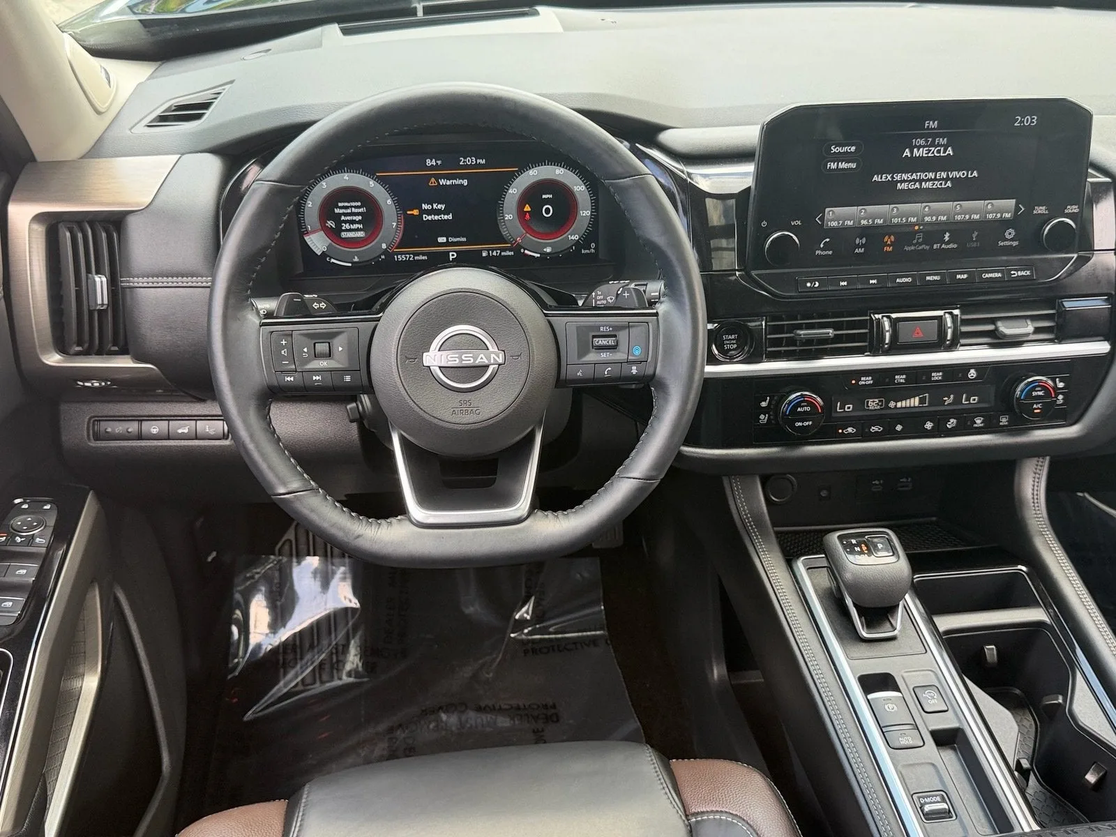 2025 Nissan Pathfinder Platinum photo 14