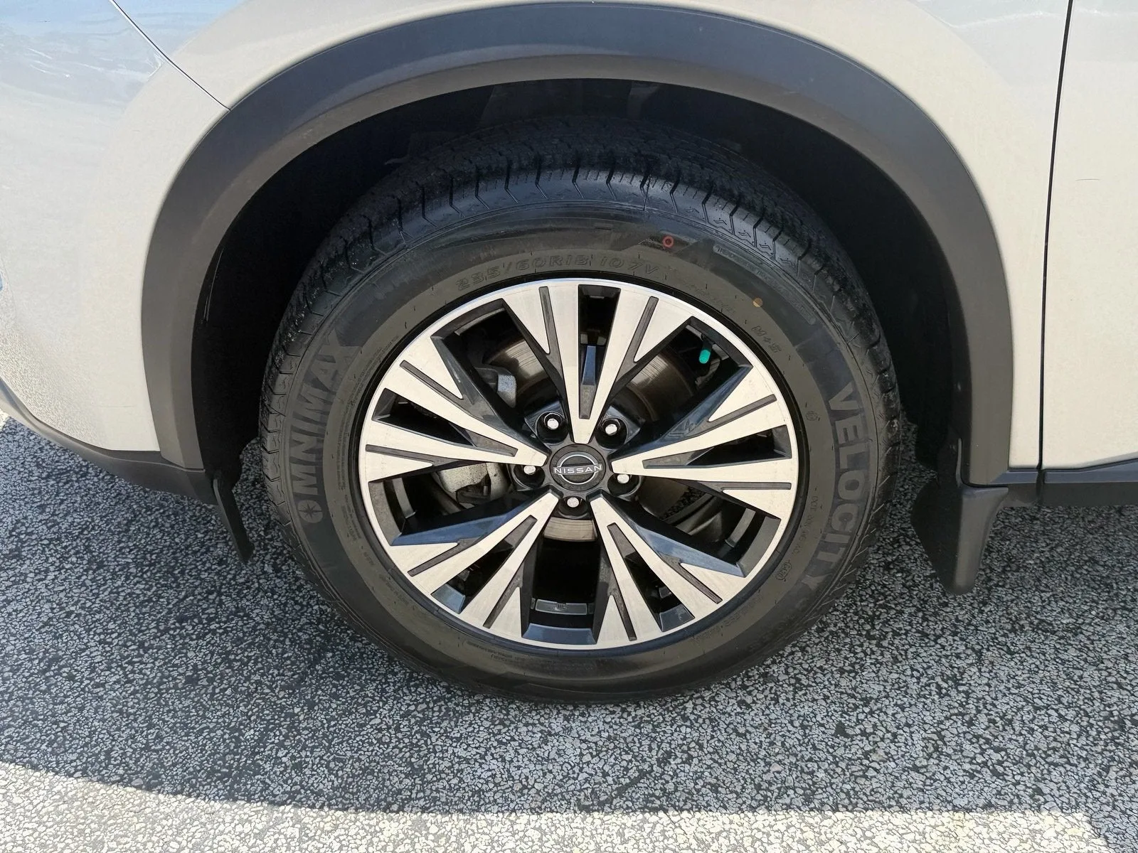 2023 Nissan Rogue SV photo 19