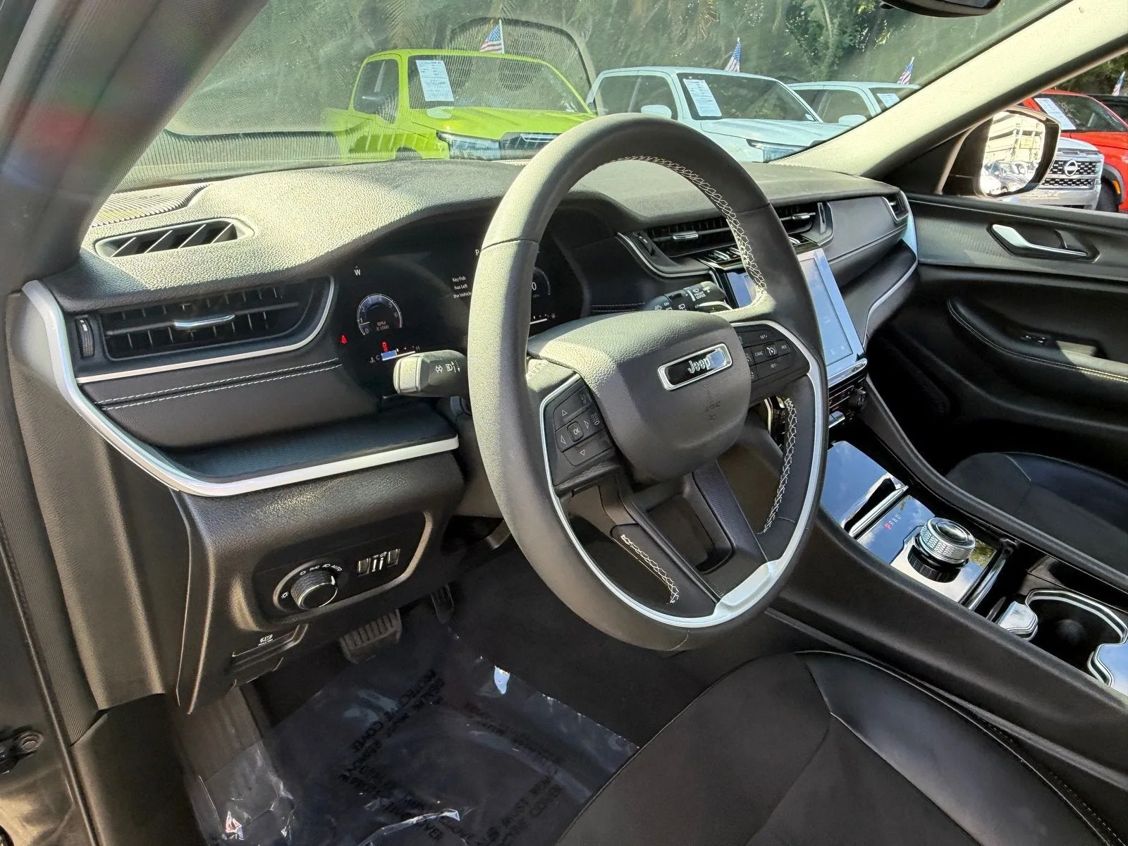 2023 Jeep Grand Cherokee L Altitude photo 10