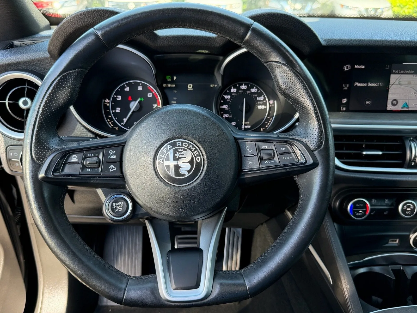 2022 Alfa Romeo Stelvio Ti photo 17