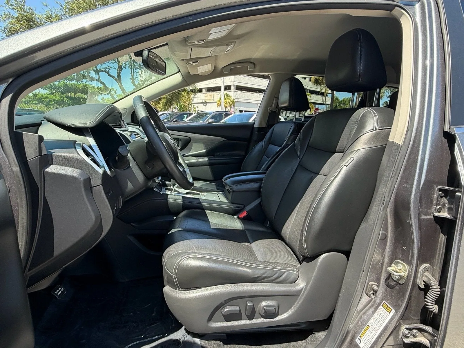 2016 Nissan Murano SL photo 9
