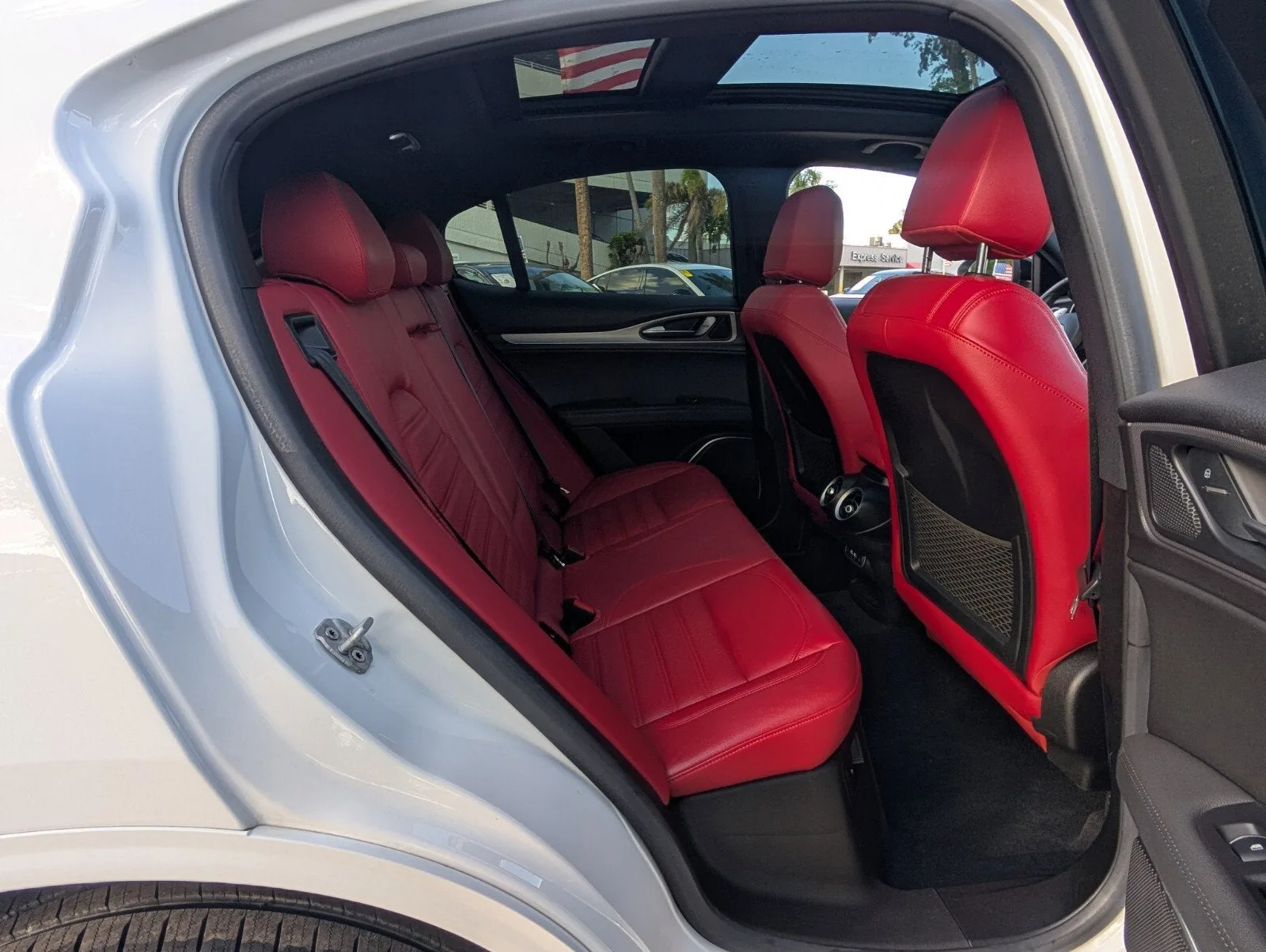 2023 Alfa Romeo Stelvio Veloce photo 16