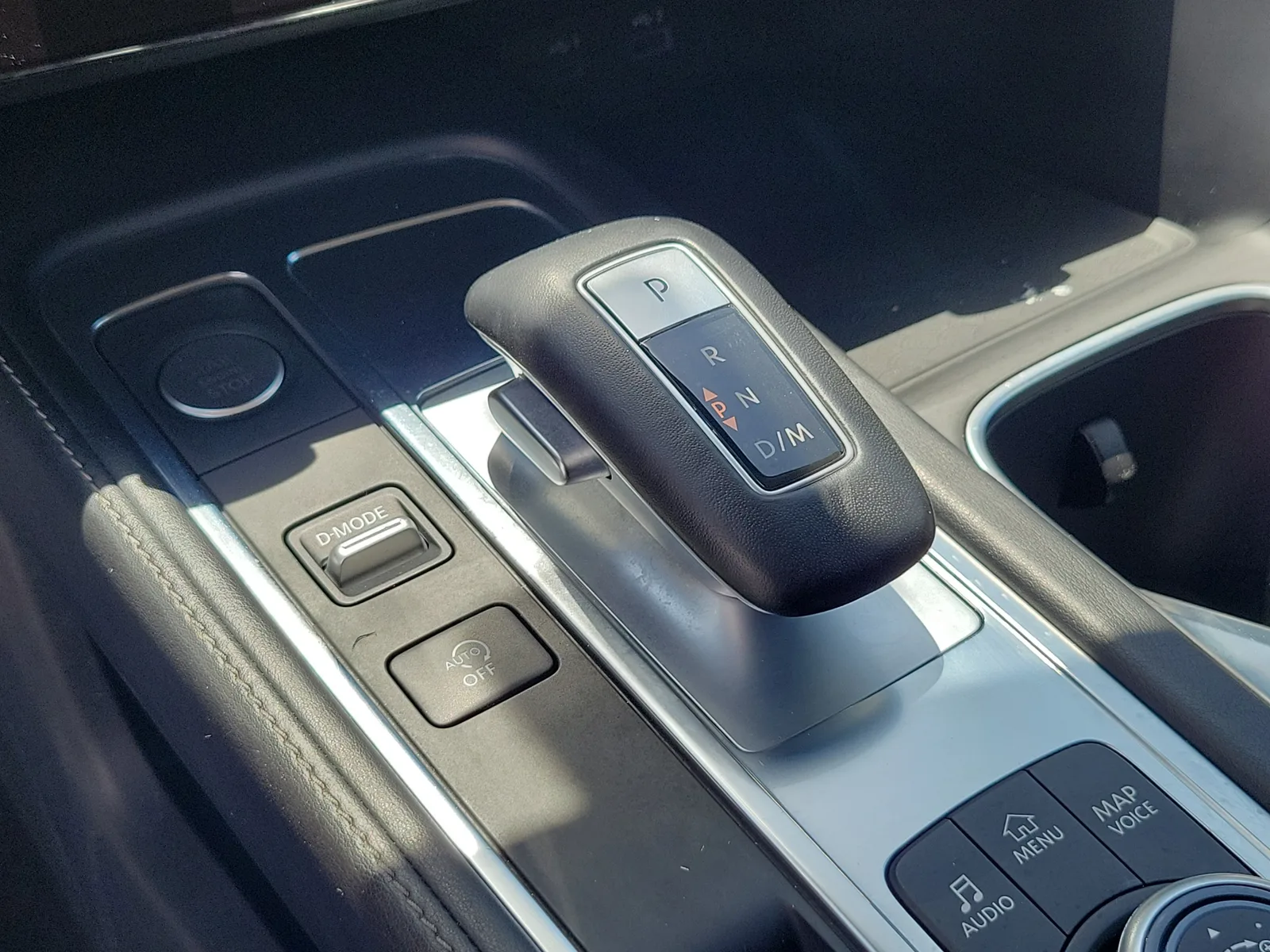 2022 INFINITI QX60 LUXE photo 23