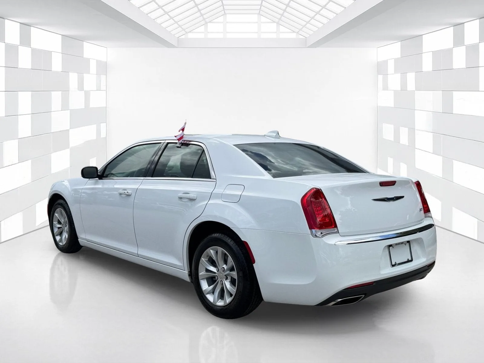 2023 Chrysler 300 Touring photo 5