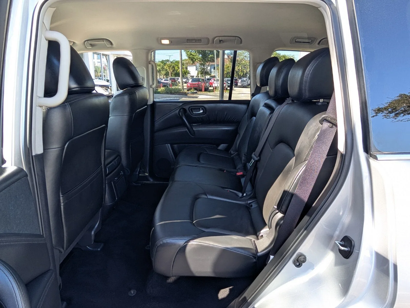 2024 Nissan Armada SV photo 11