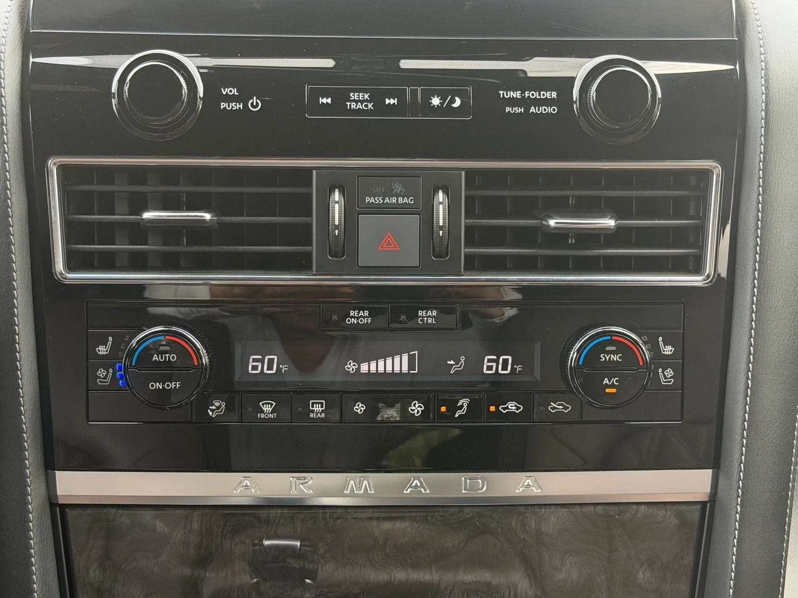 2023 Nissan Armada Platinum photo 19