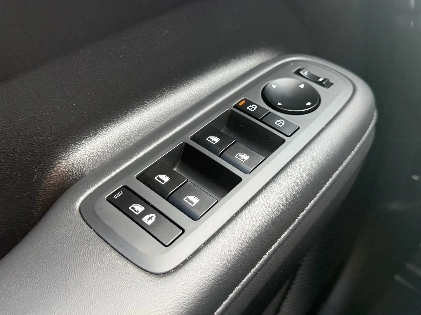 2025 Hyundai Santa Fe SEL photo 34