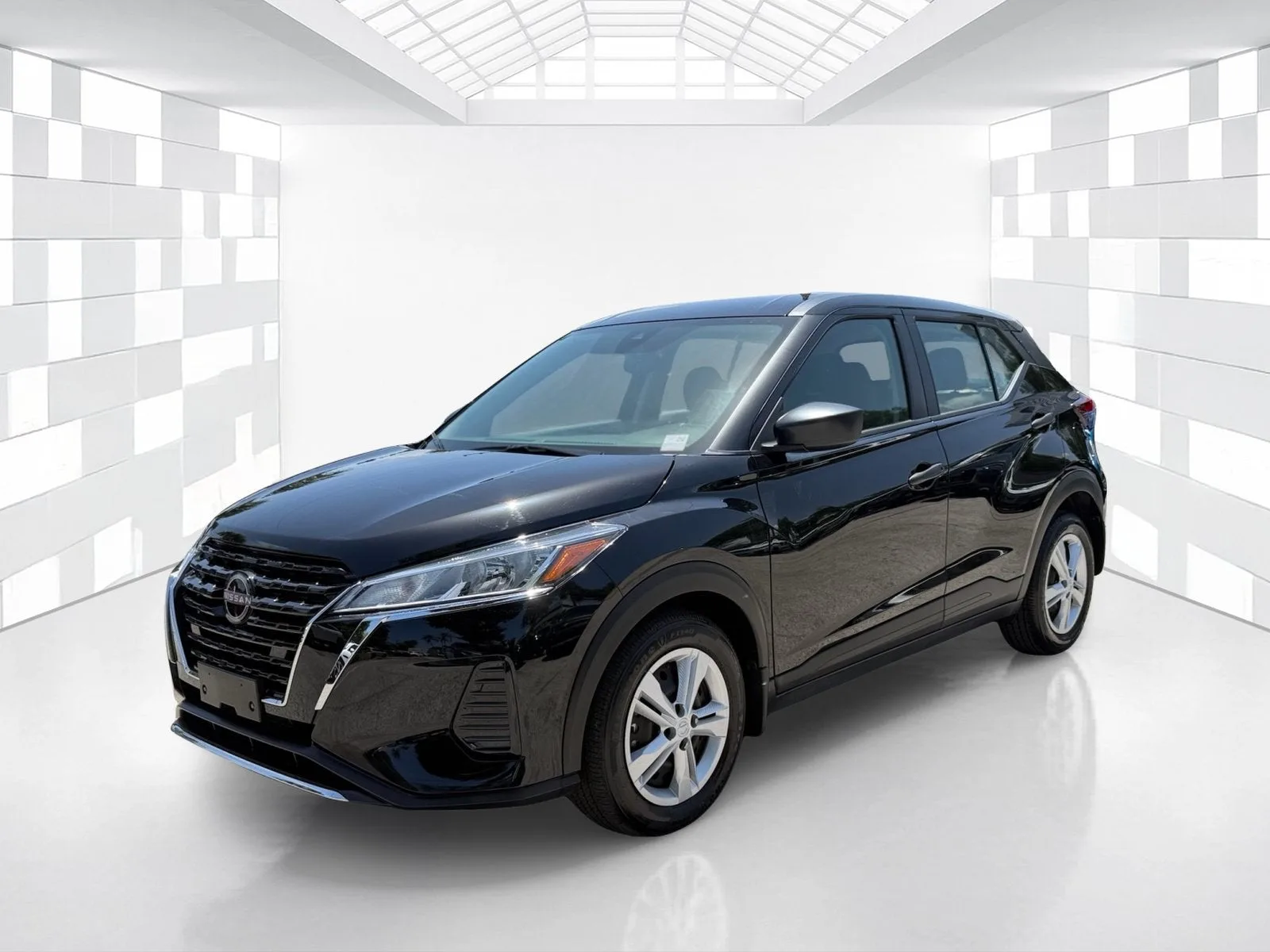 2025 Nissan Kicks Play S photo 3