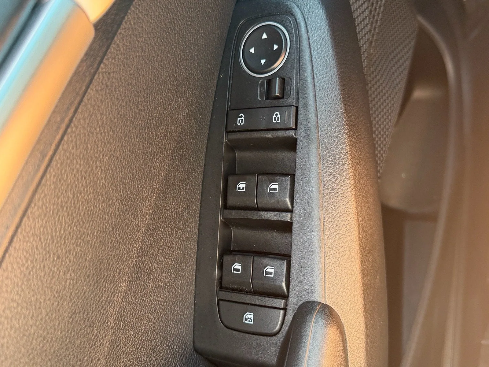 2022 Kia Seltos LX photo 31