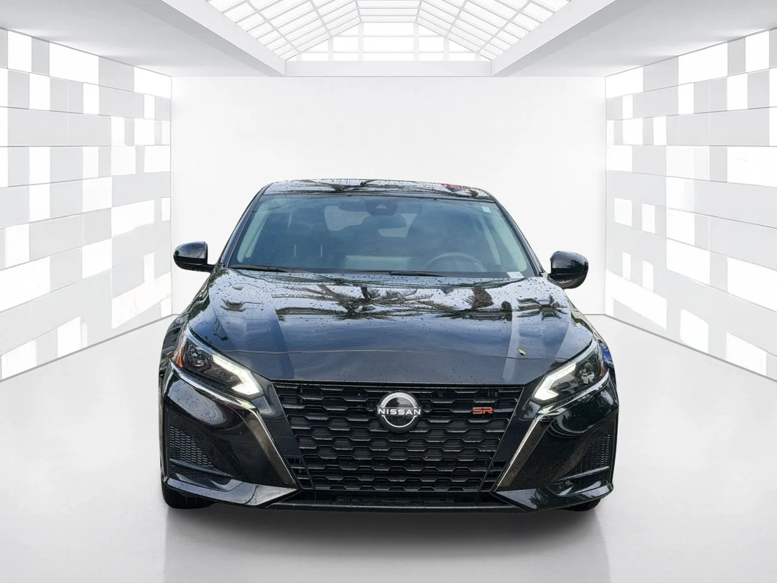 2024 Nissan Altima SR photo 2