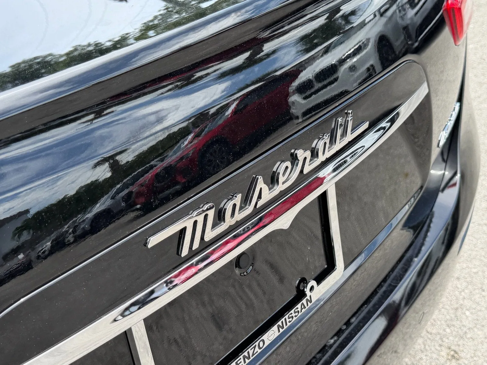 2018 Maserati Ghibli Base photo 16