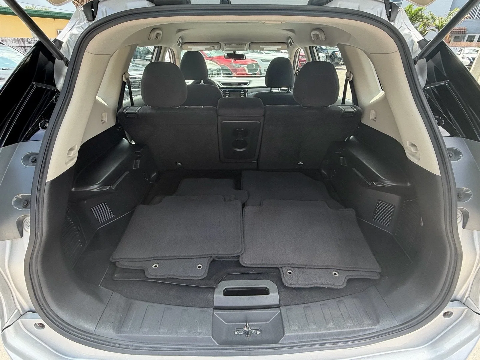 2016 Nissan Rogue S photo 14