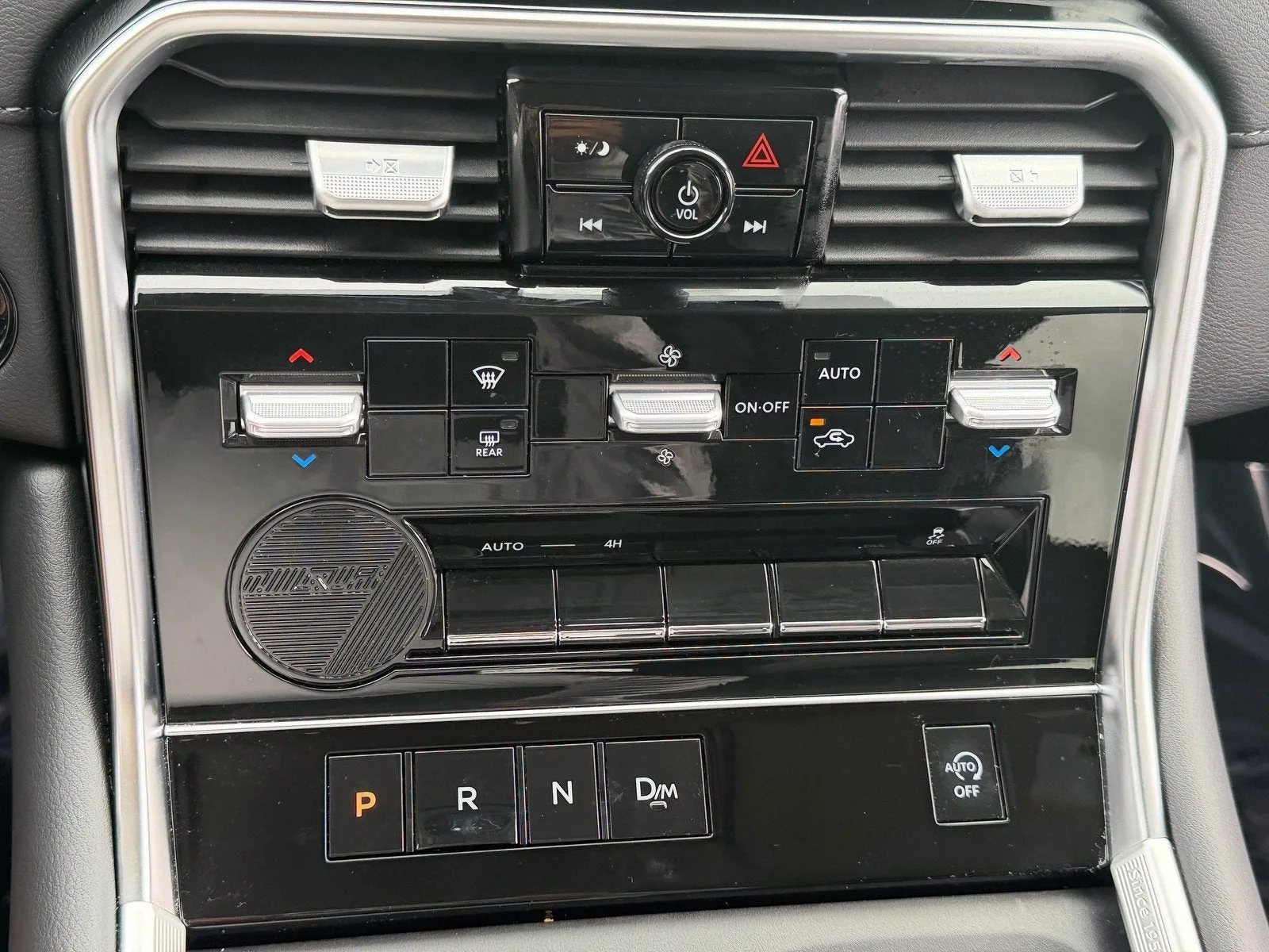 2026 Nissan Armada SV photo 25