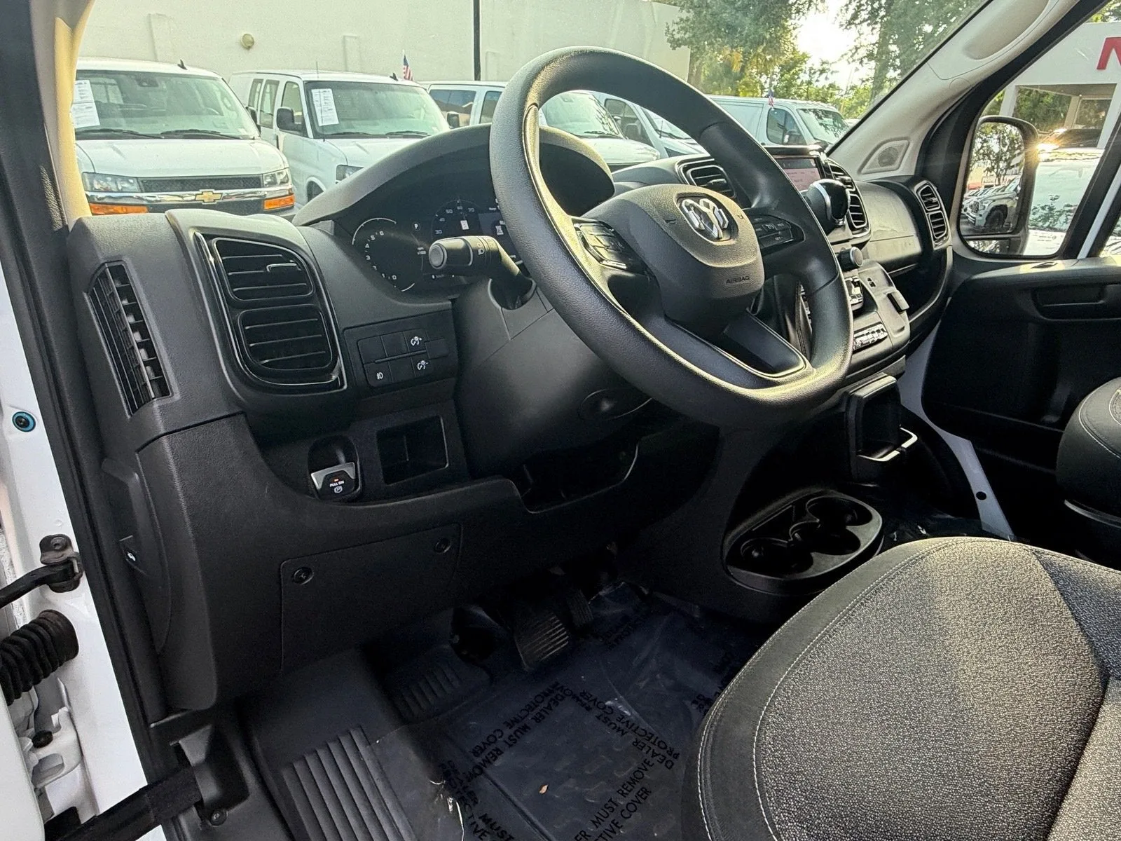 2025 RAM ProMaster Cargo Van Tradesman photo 10