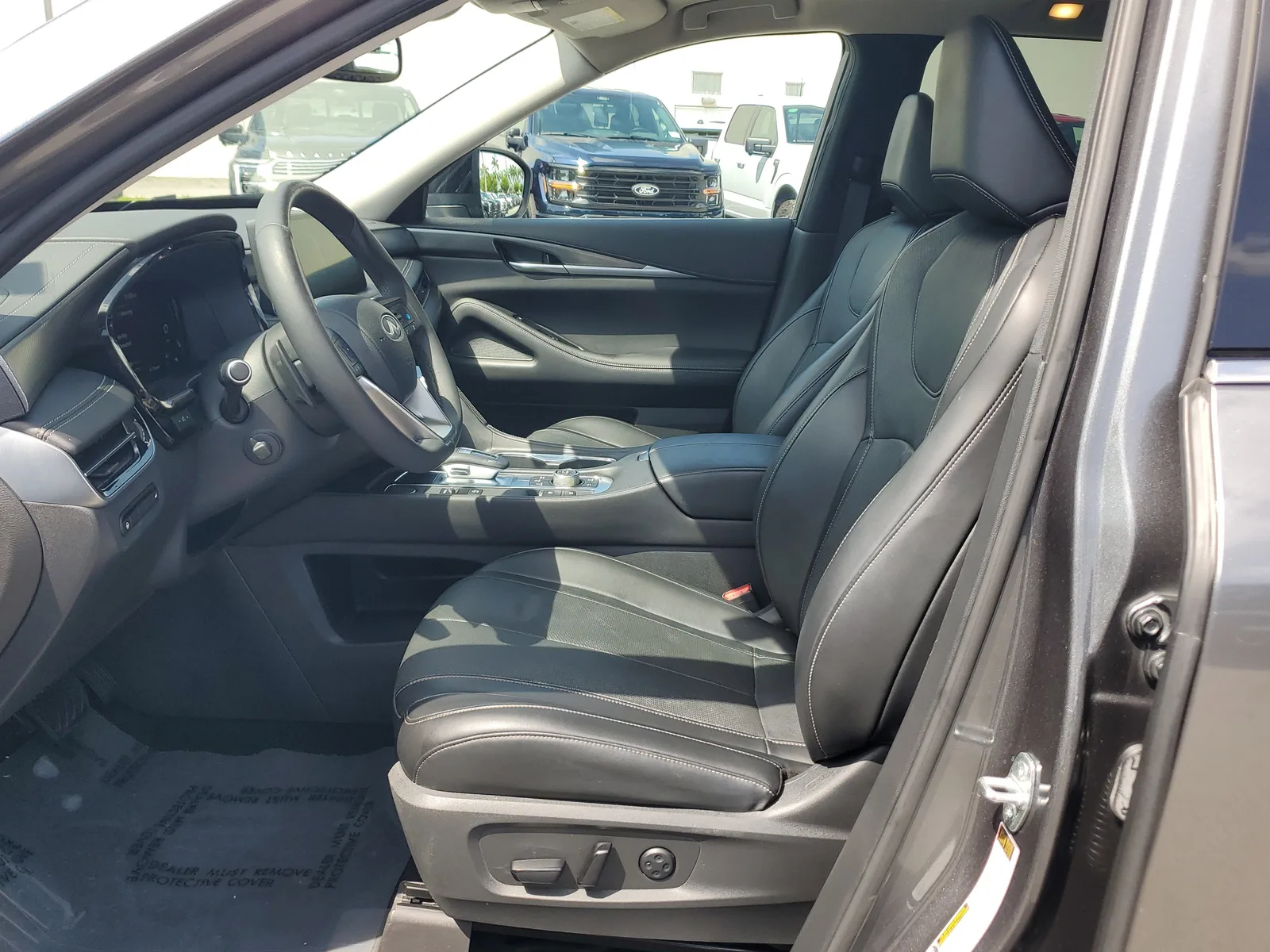 2022 INFINITI QX60 LUXE photo 10