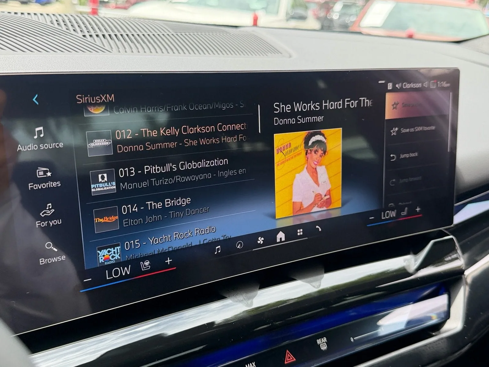 2026 BMW i5 eDrive40 photo 24