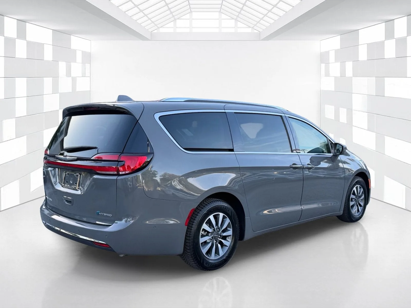 2021 Chrysler Pacifica Hybrid Touring L photo 7