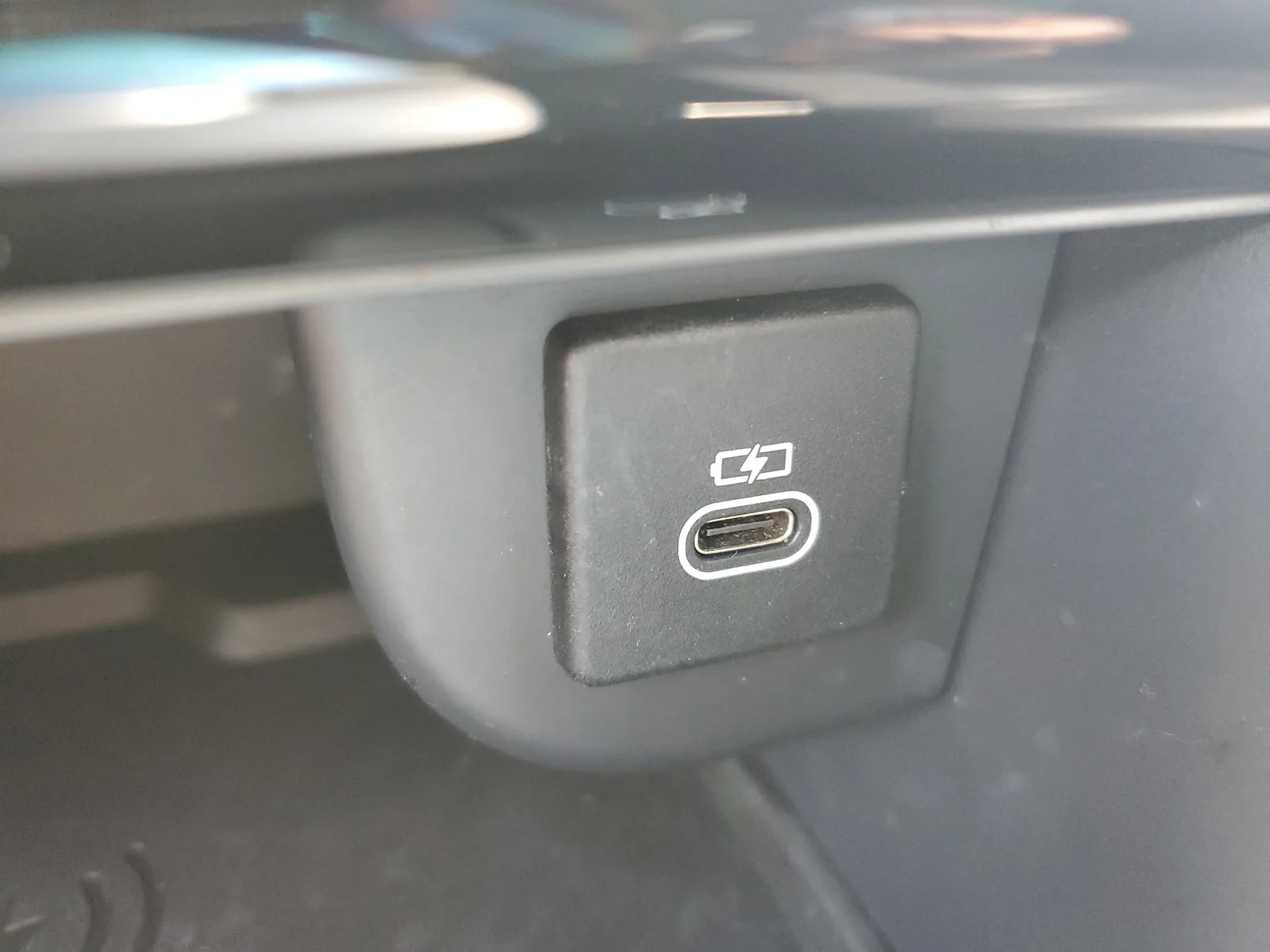 2023 Land Rover Discovery Sport SE R-Dynamic photo 25