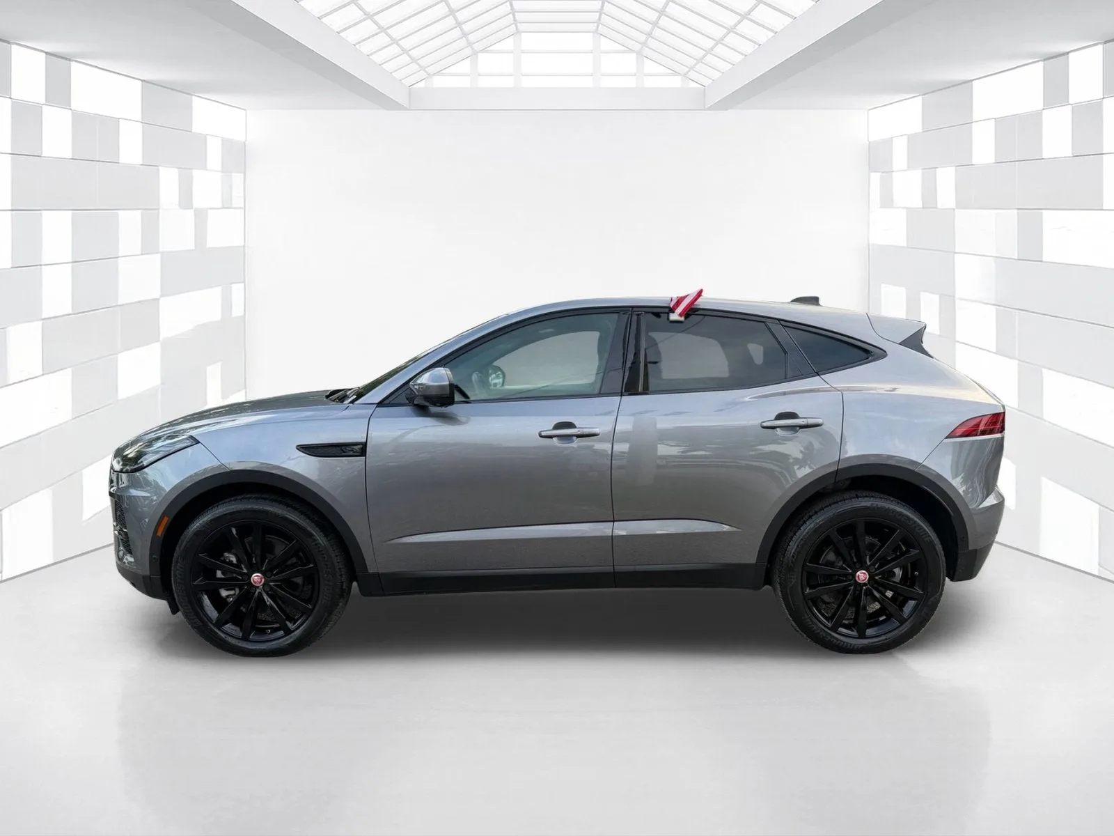 2021 Jaguar E-PACE SE photo 4