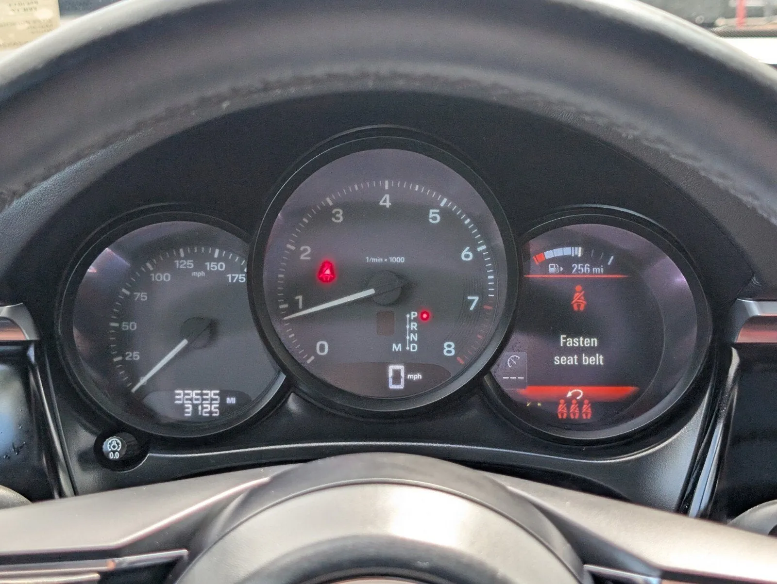 2023 Porsche Macan T photo 18