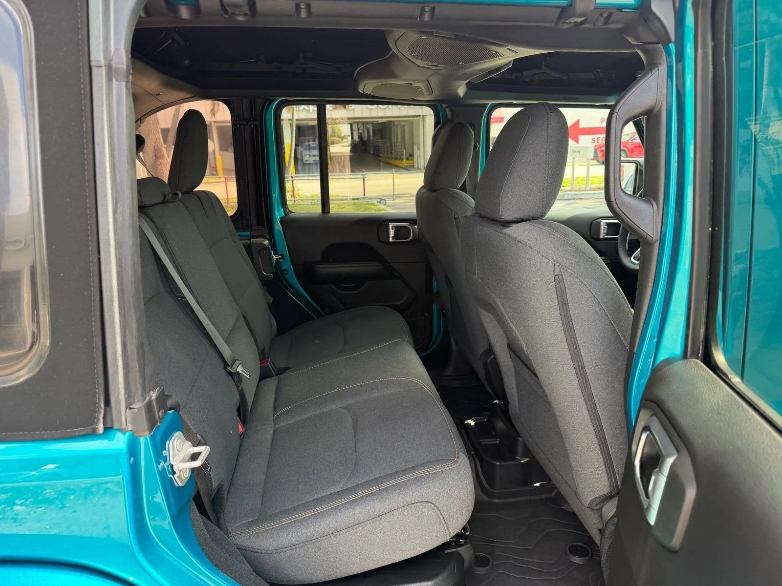 2024 Jeep Wrangler 4xe Sahara photo 16