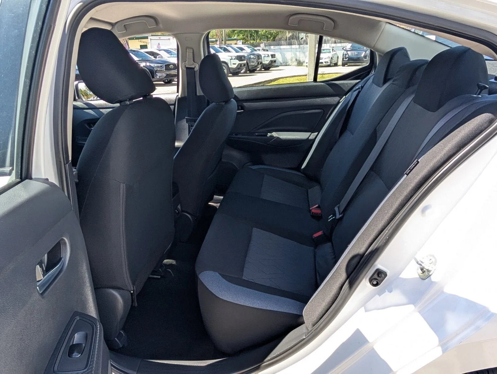 2025 Nissan Versa SV photo 11
