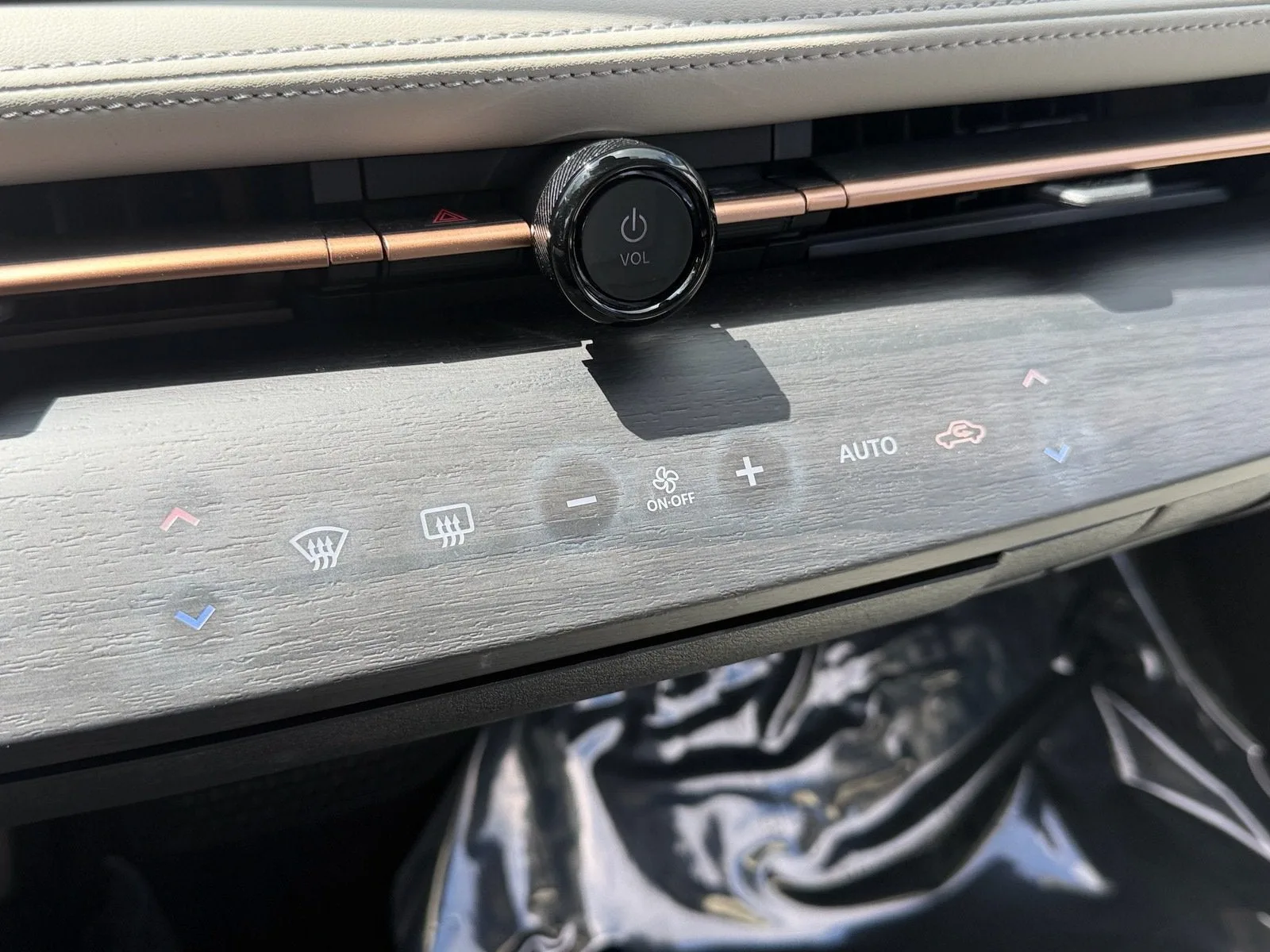 2023 Nissan ARIYA ENGAGE photo 24