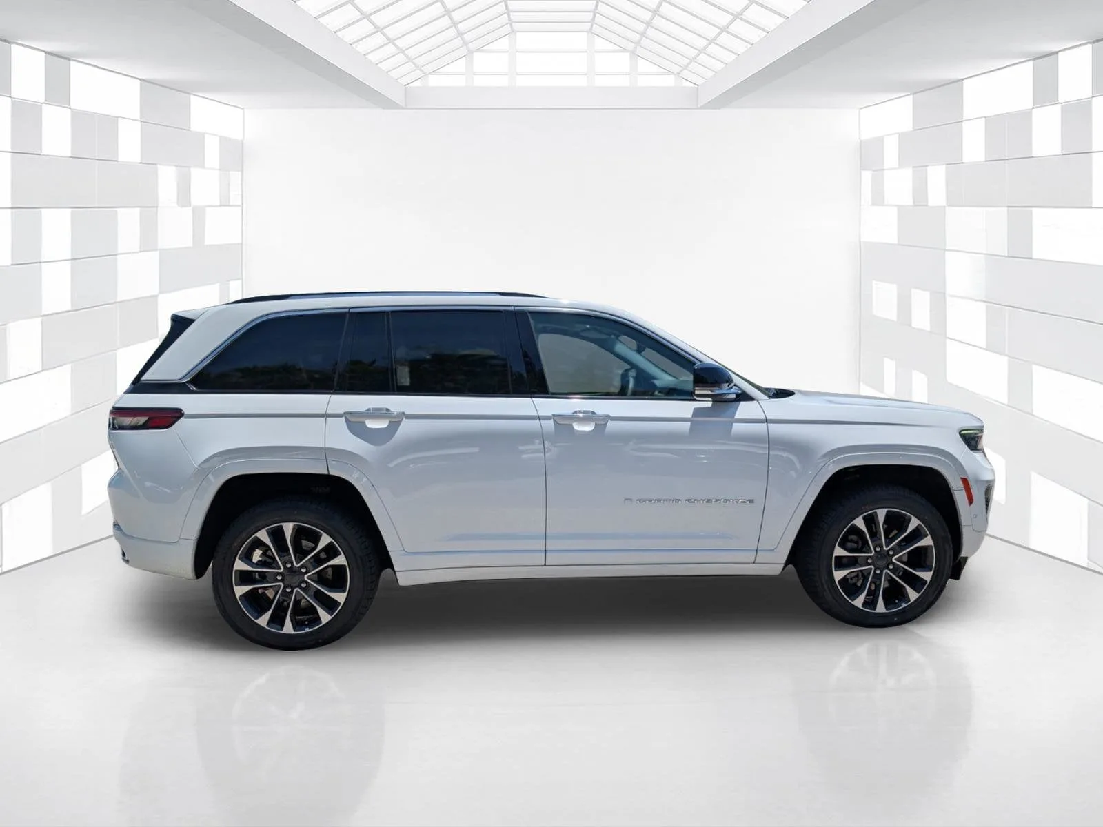 2022 Jeep Grand Cherokee 4xe Overland photo 8