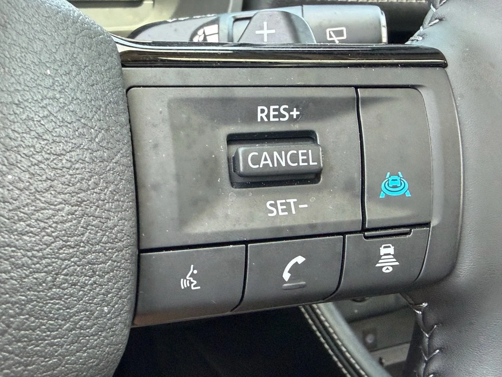 2026 Nissan Rogue Platinum photo 28
