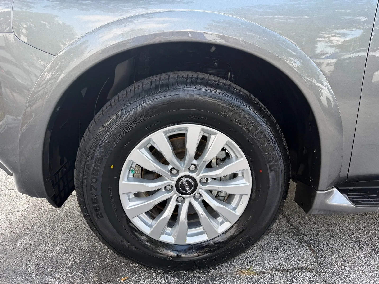 2023 Nissan Armada SV photo 9