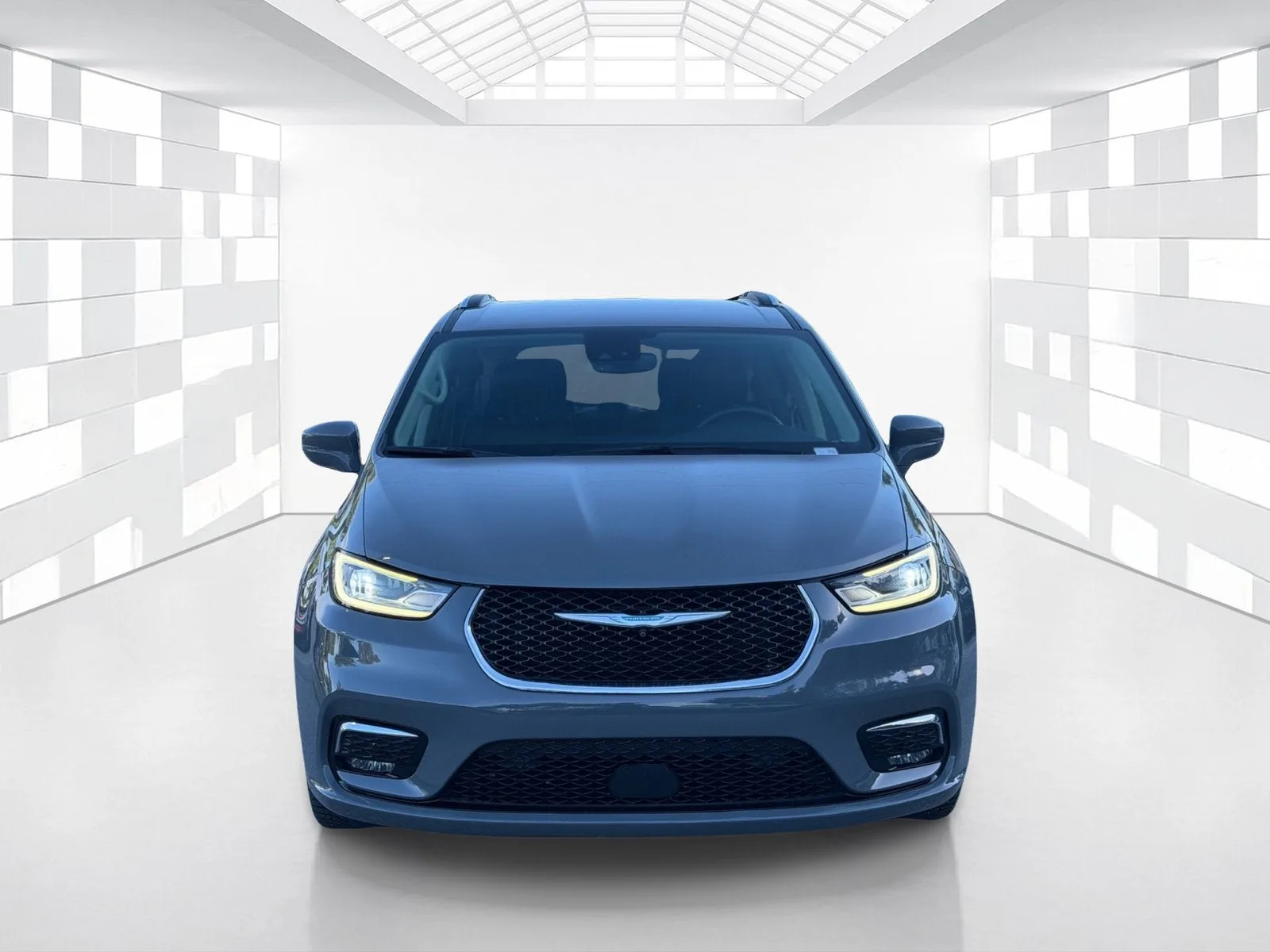 2021 Chrysler Pacifica Hybrid Touring L photo 2